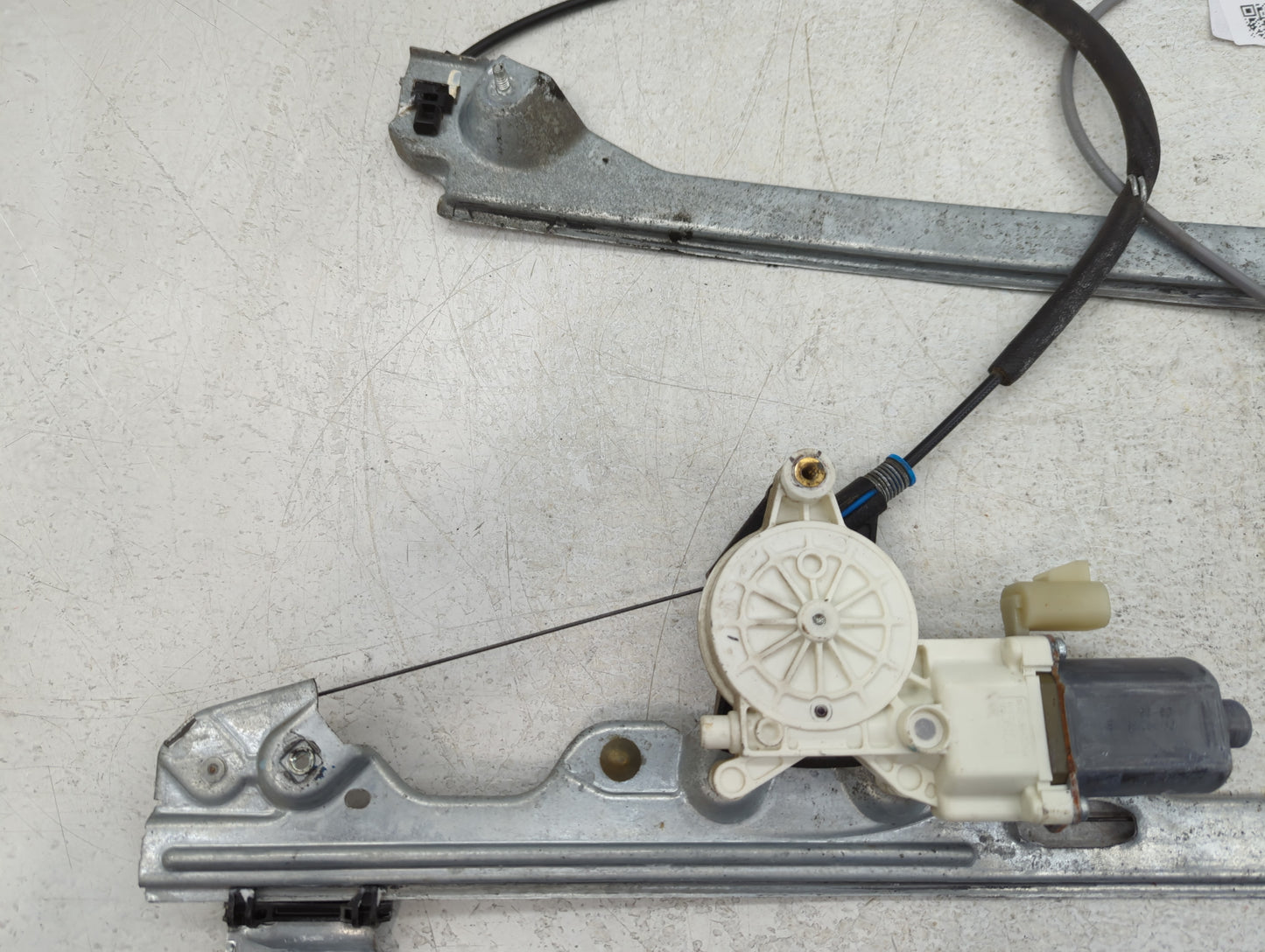 Chevrolet Suburban Window Regulator Passenger Front - Oemusedautoparts1.com