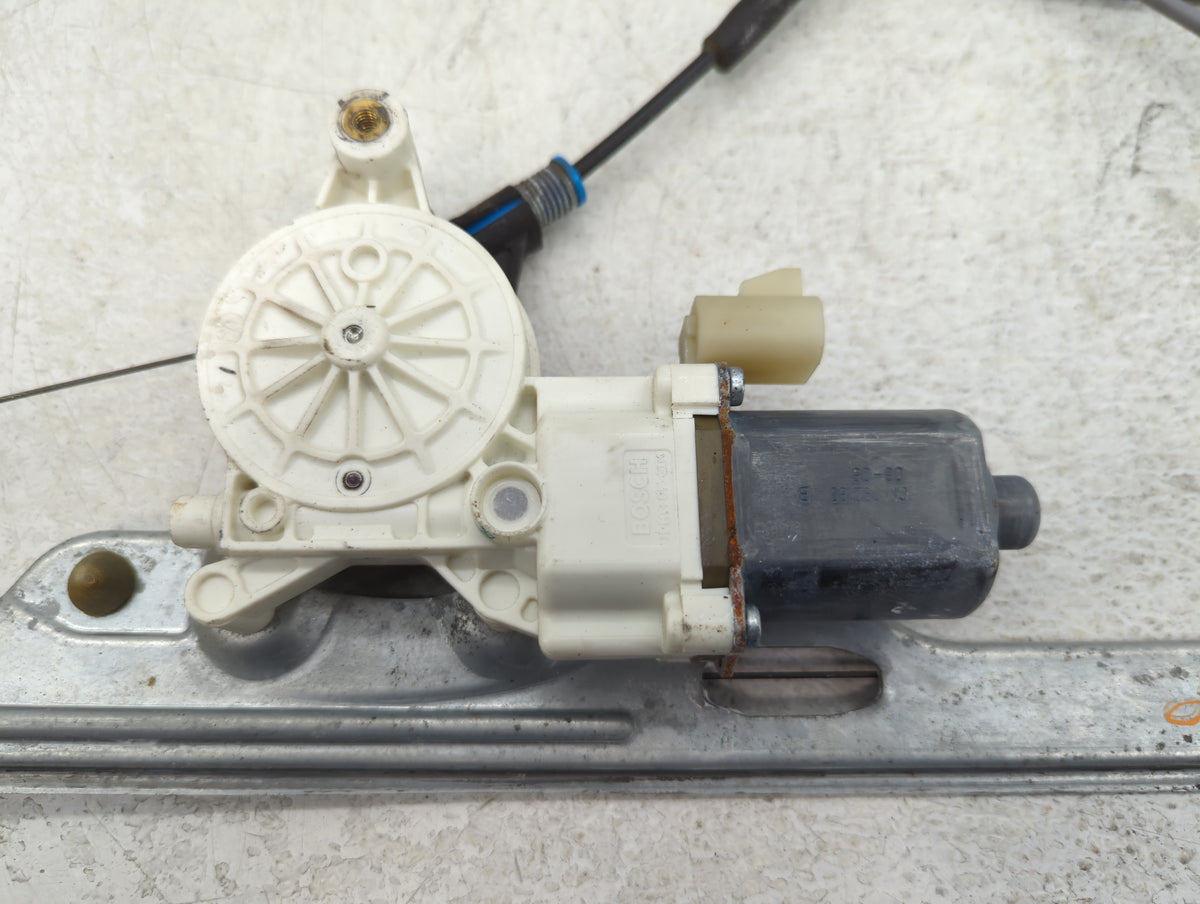 Chevrolet Suburban Used Window Regulator Passenger Front - Oemusedautoparts1.com