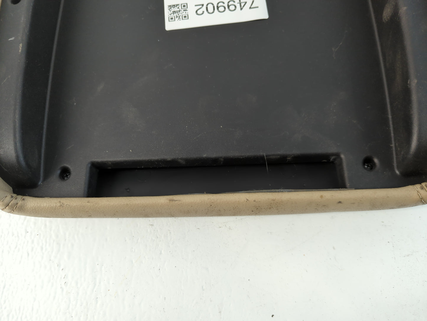 2007 Chevrolet Suburban Center Console Armrest Cover Lid Fits OEM Used Auto Parts - Oemusedautoparts1.com