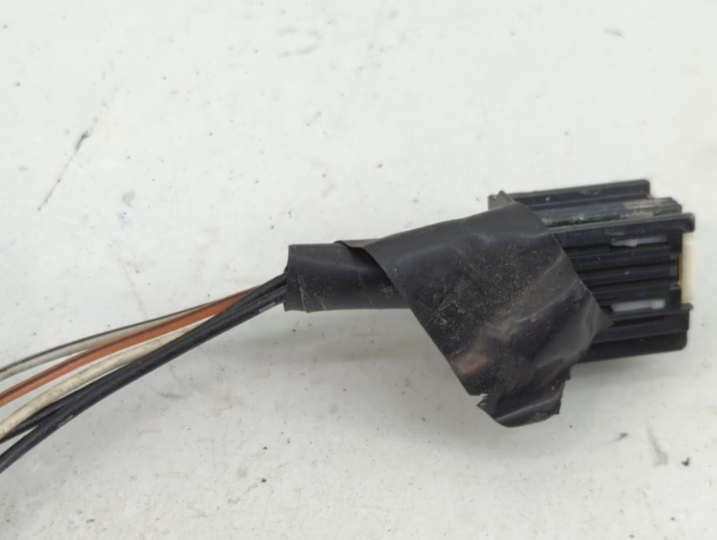 2007-2014 Chevrolet Suburban 1500 Passenger Side View Mirror - Right Door Mirror OEM Used - Oemusedautoparts1.com