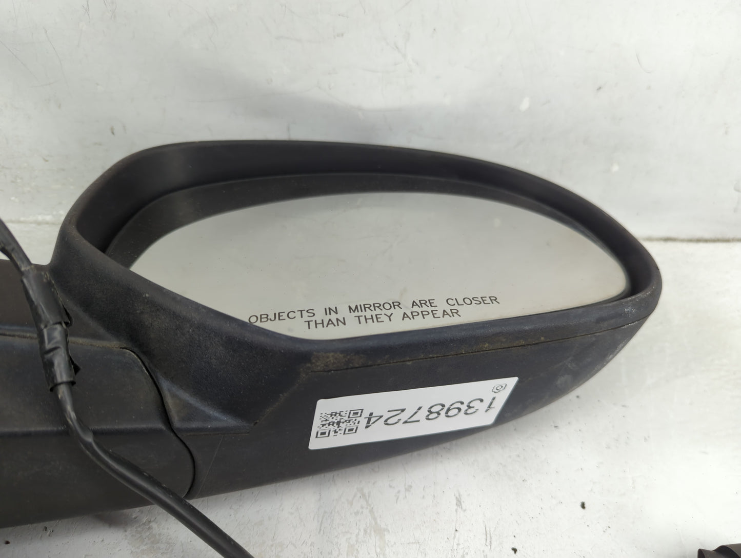 2007-2014 Chevrolet Suburban 1500 Passenger Side View Mirror - Right Door Mirror OEM Used - Oemusedautoparts1.com