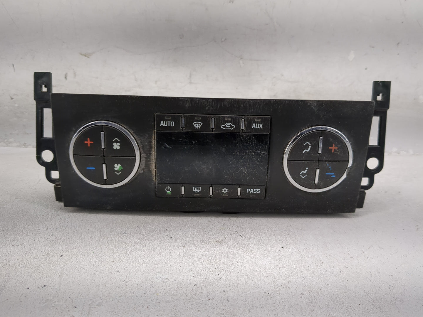 2007-2011 Chevrolet Suburban 1500 Climate Control Module Temperature AC/Heater Replacement P/N:25869946 Fits OEM Used Auto P