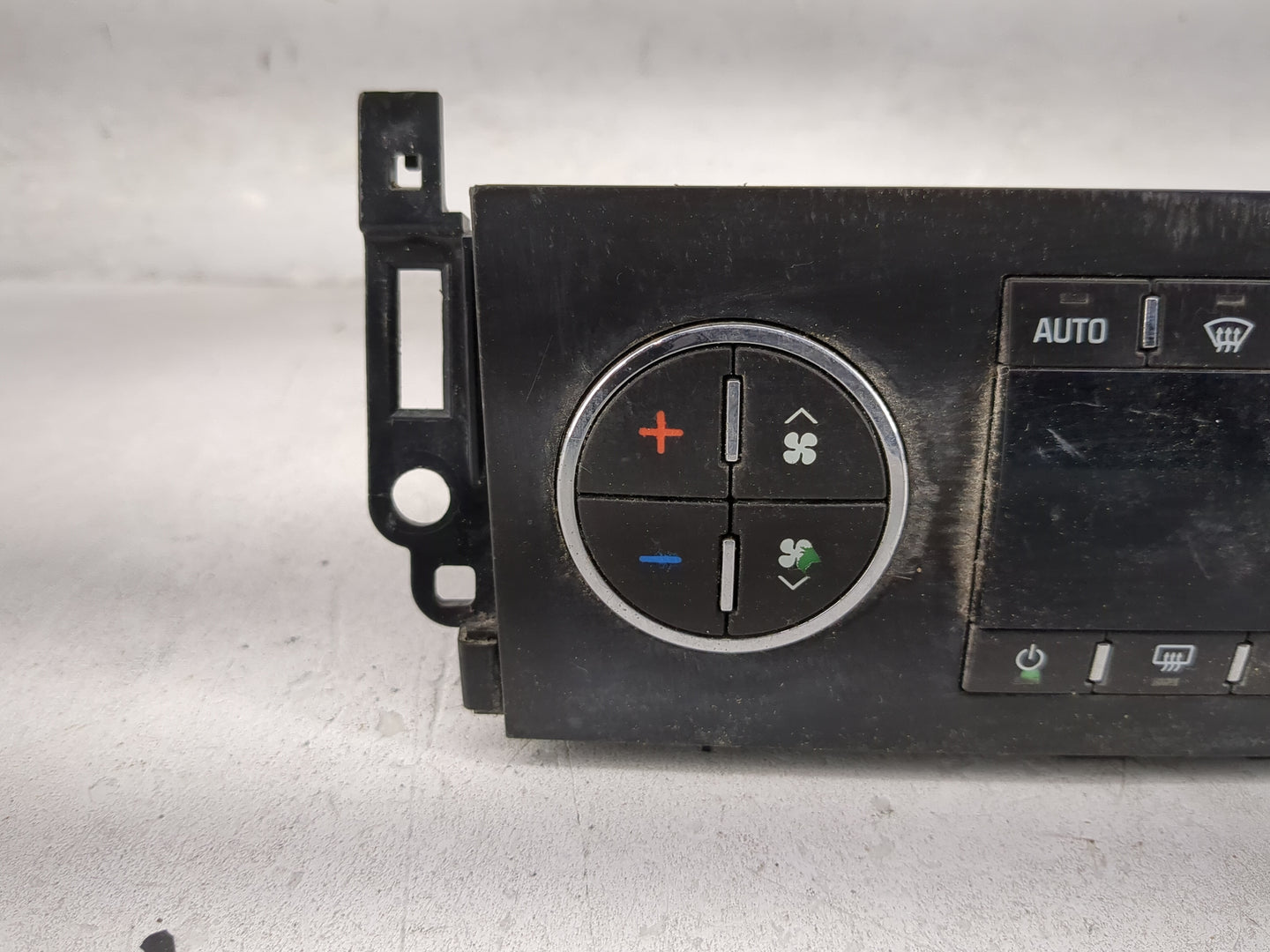 2007-2011 Chevrolet Suburban 1500 Climate Control Module Temperature AC/Heater Replacement P/N:25869946 Fits OEM Used Auto P