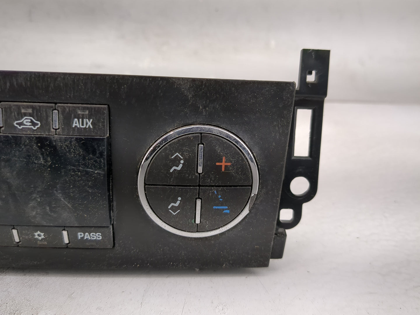 2007-2011 Chevrolet Suburban 1500 Climate Control Module Temperature AC/Heater Replacement P/N:25869946 Fits OEM Used Auto P