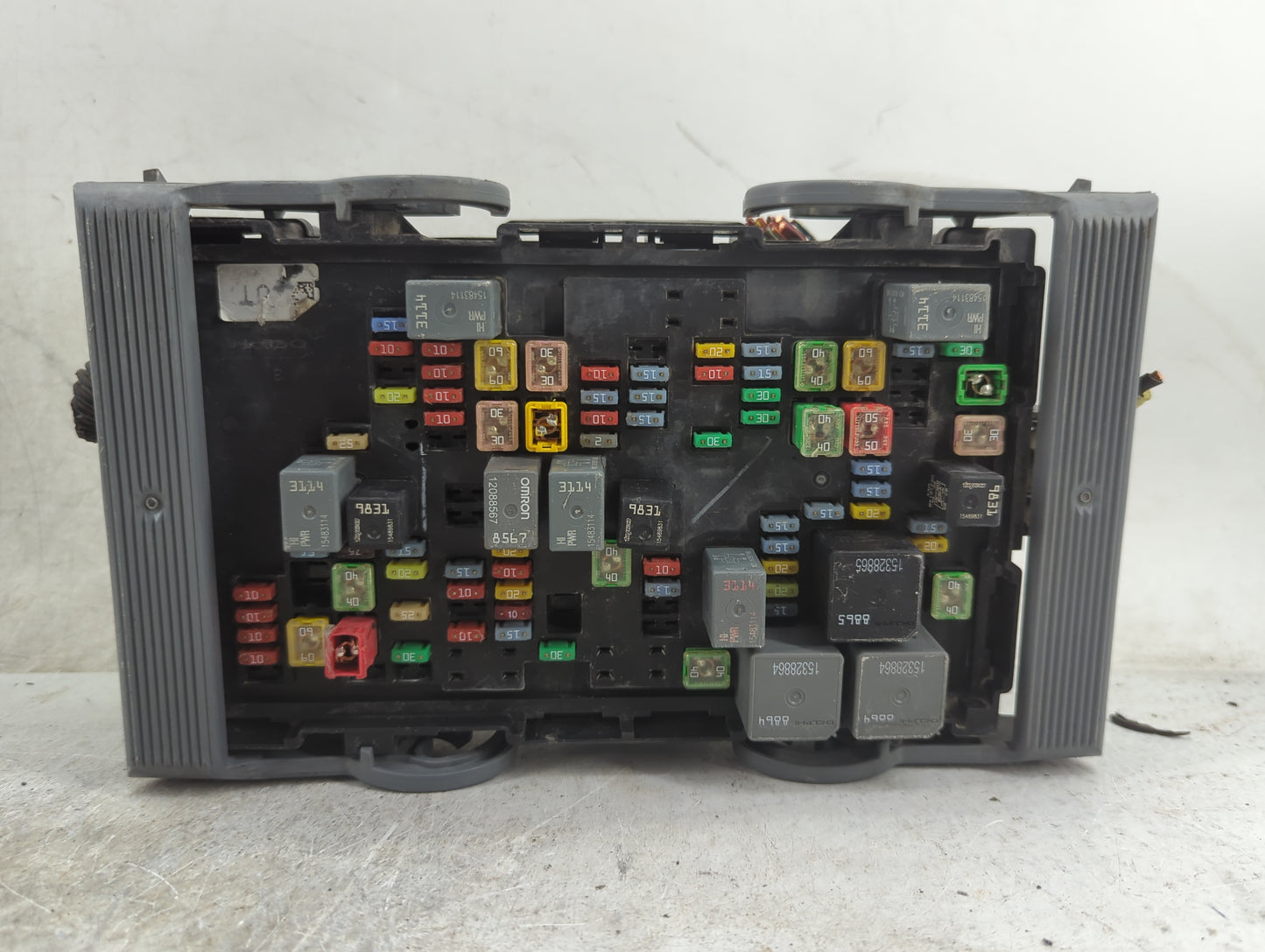 2007-2009 Chevrolet Suburban 1500 Fusebox Fuse Box Panel Relay Module Fits Fits 2007 2008 2009 OEM Used Auto Parts - Oemused