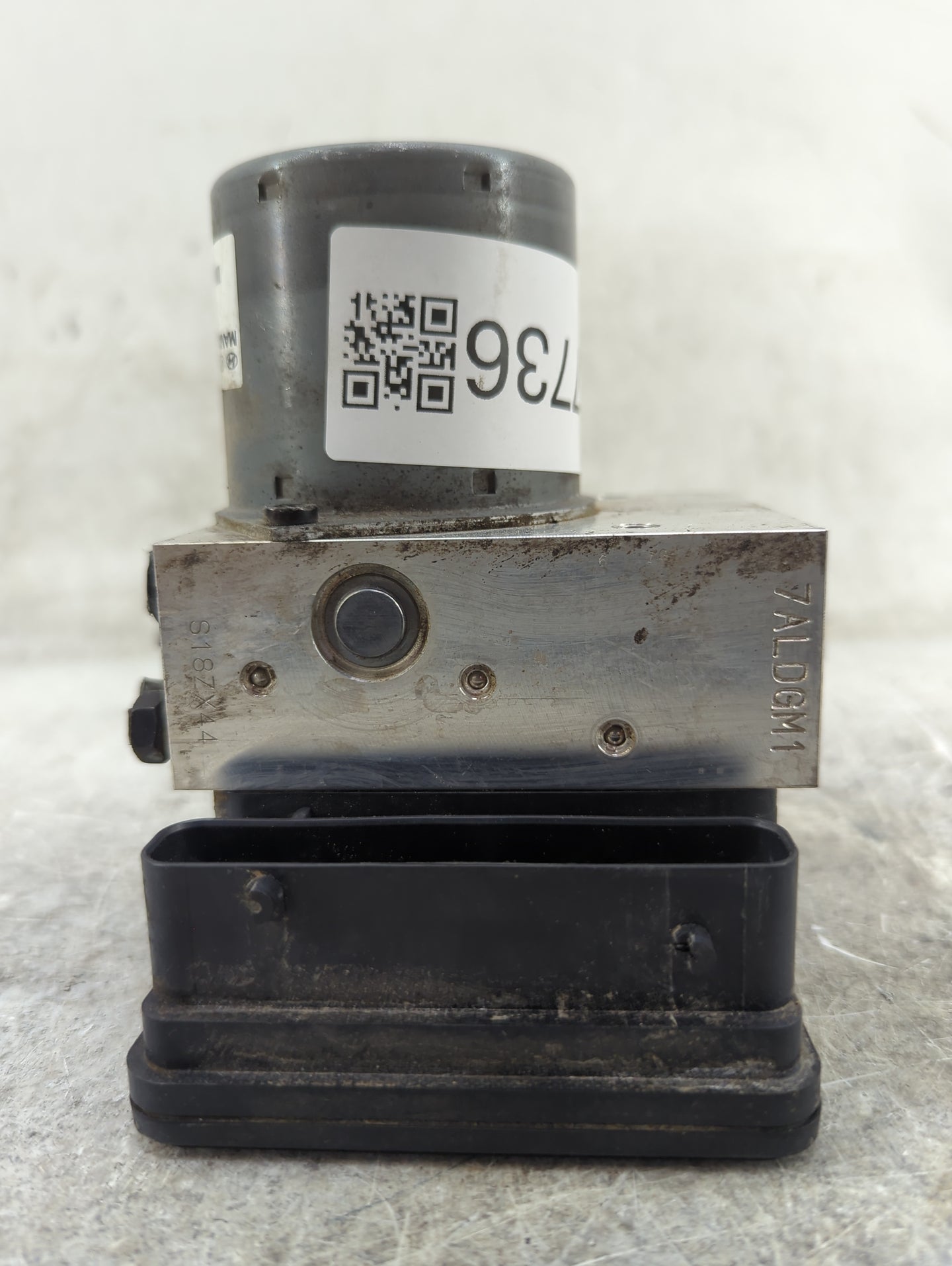 2007 Chevrolet Suburban 1500 ABS Pump Control Module Replacement Fits OEM Used Auto Parts - Oemusedautoparts1.com