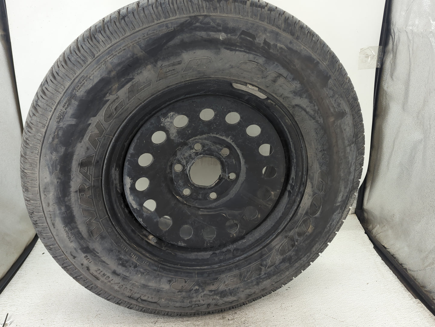 2007 Chevrolet Suburban 1500 Spare Donut Tire Wheel Rim Oem - Oemusedautoparts1.com