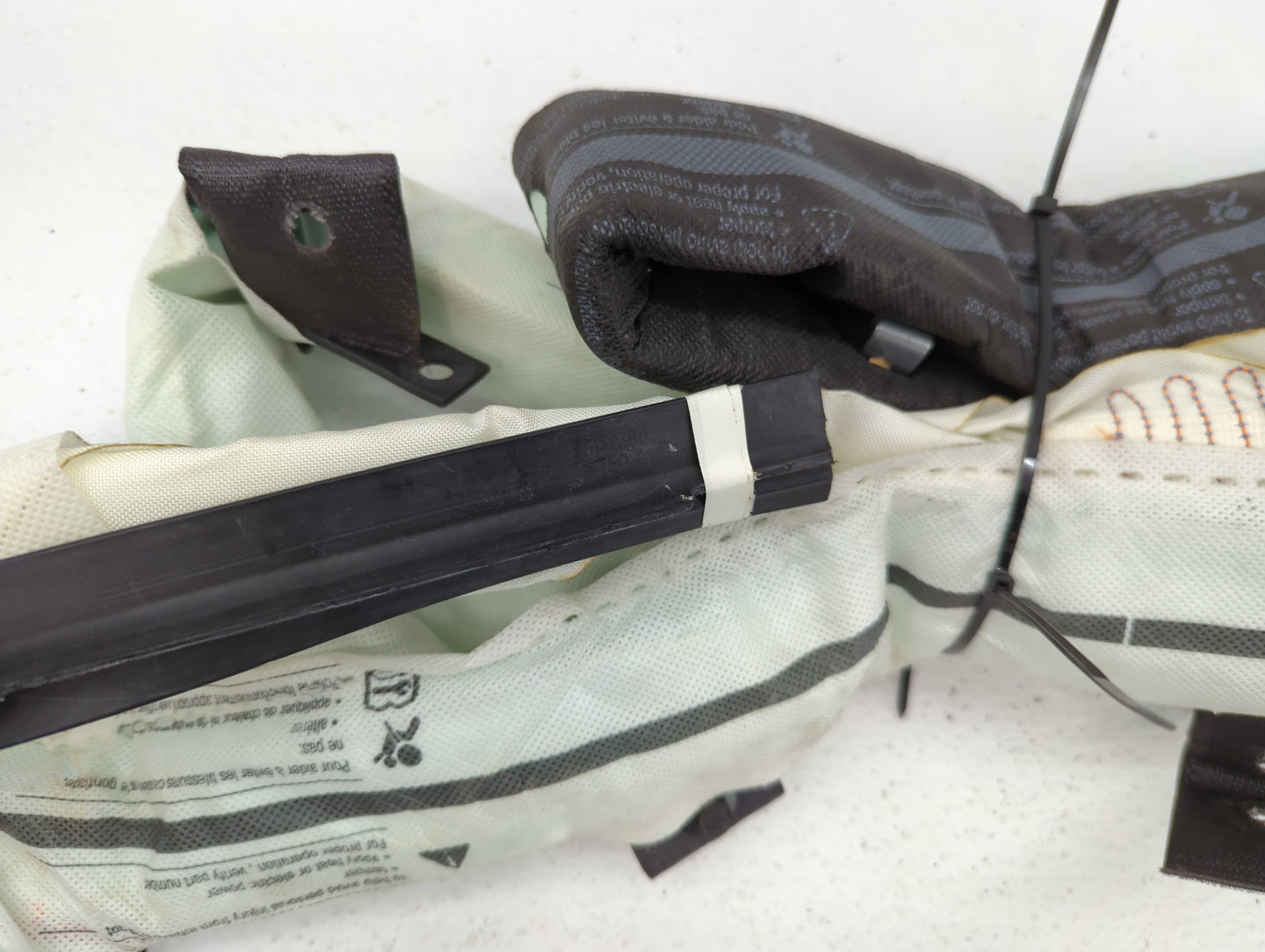 2007-2009 Chevrolet Suburban 1500 Air Bag Passenger Right Dashboard Oem - Oemusedautoparts1.com
