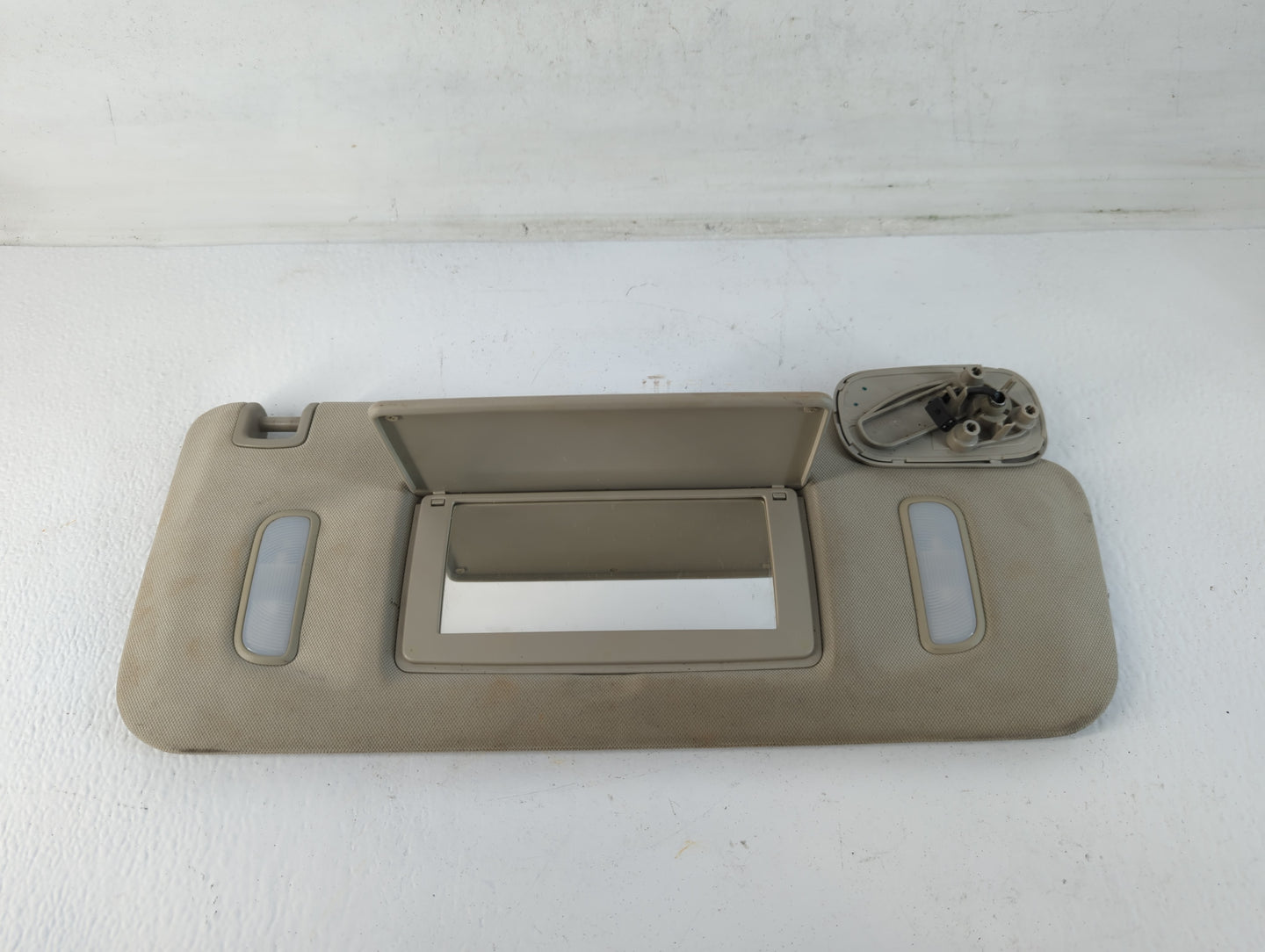 2007-2014 Chevrolet Suburban 1500 Sun Visor Shade Replacement Passenger Right Mirror Fits OEM Used Auto Parts - Oemusedautop