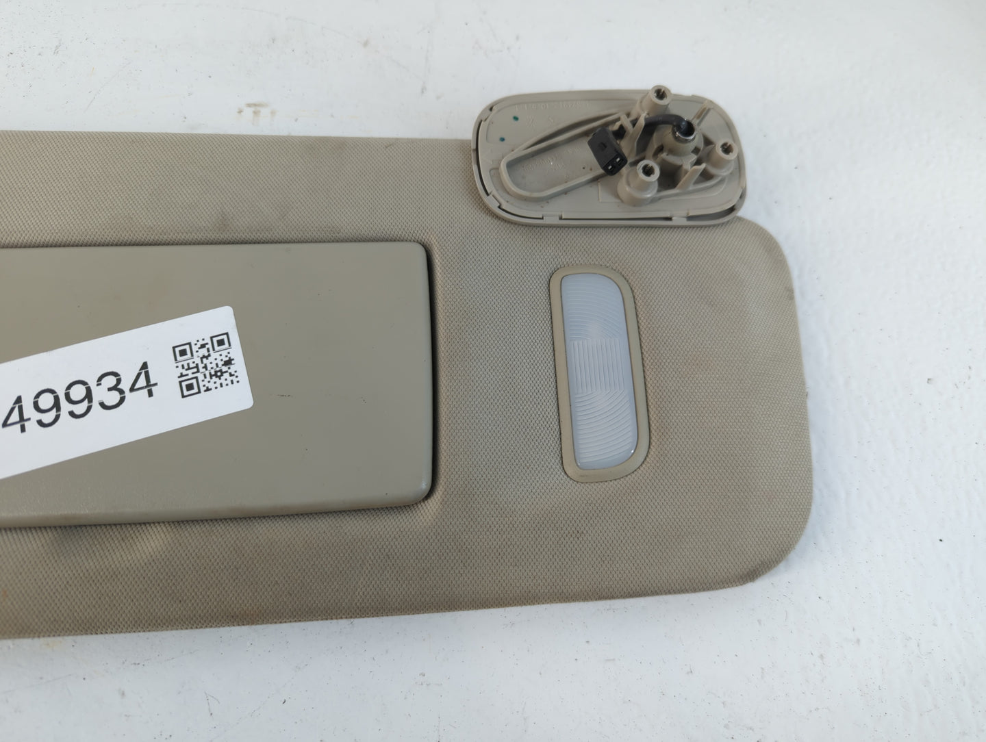 2007-2014 Chevrolet Suburban 1500 Sun Visor Shade Replacement Passenger Right Mirror Fits OEM Used Auto Parts - Oemusedautop