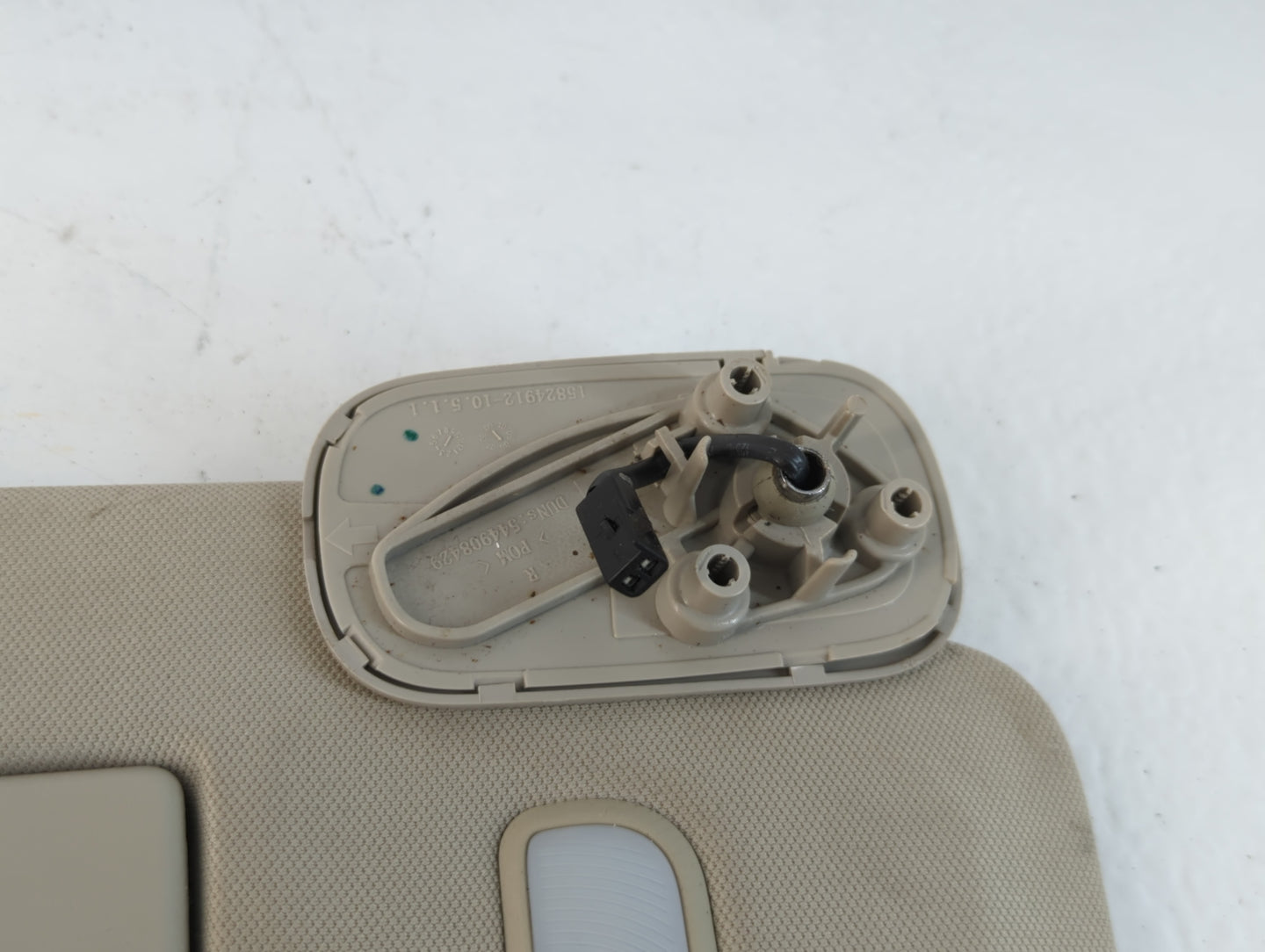 2007-2014 Chevrolet Suburban 1500 Sun Visor Shade Replacement Passenger Right Mirror Fits OEM Used Auto Parts - Oemusedautop