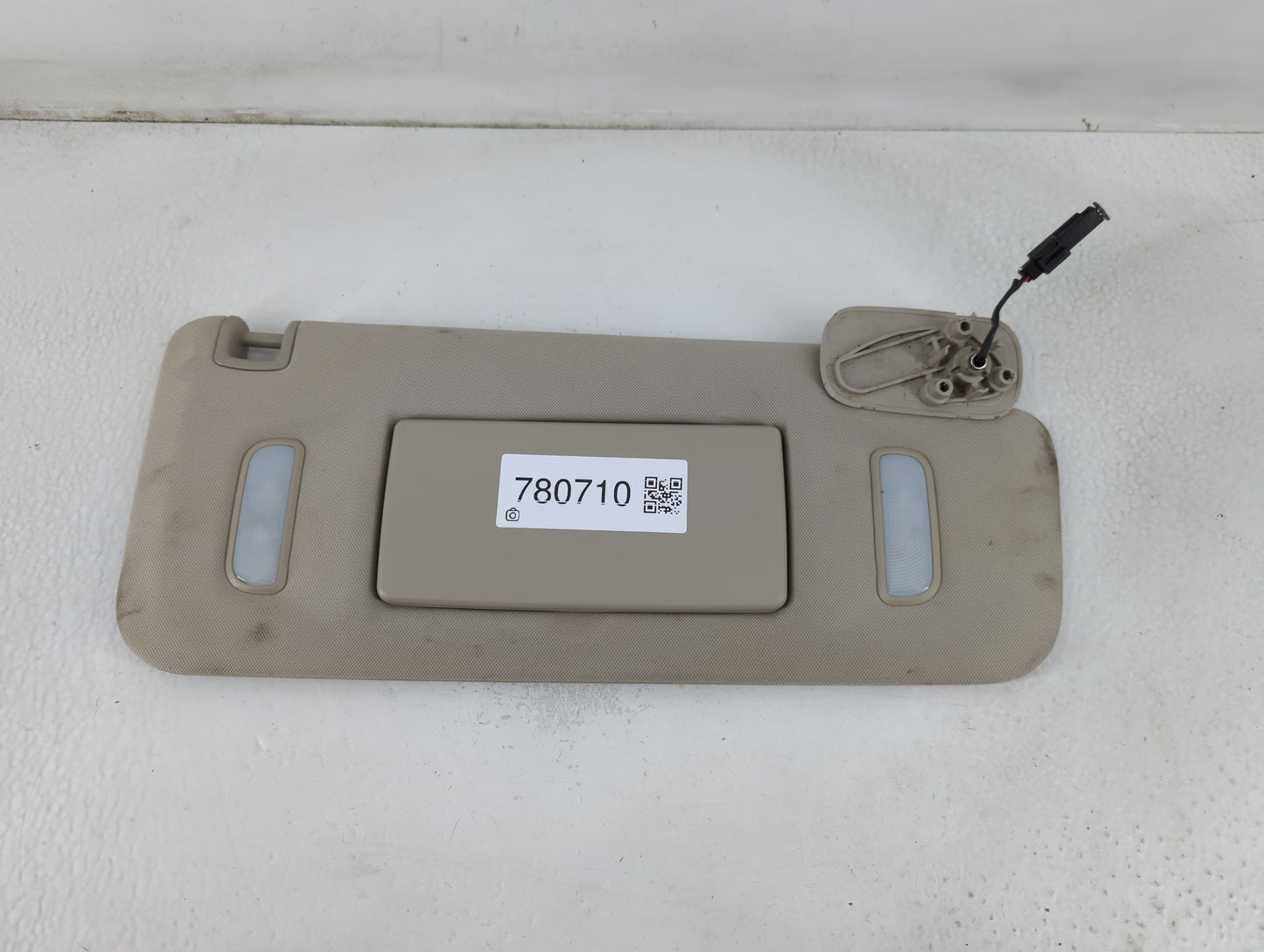 2007-2014 Chevrolet Suburban 1500 Sun Visor Shade Replacement Passenger Right Mirror Fits OEM Used Auto Parts - Oemusedautop