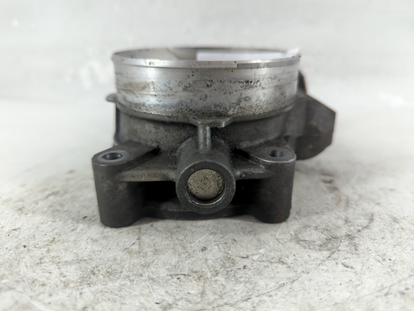 2007-2008 Chevrolet Suburban 1500 Throttle Body P/N:6206 03202A Fits Fits 2006 2007 2008 2009 OEM Used Auto Parts - Oemuseda