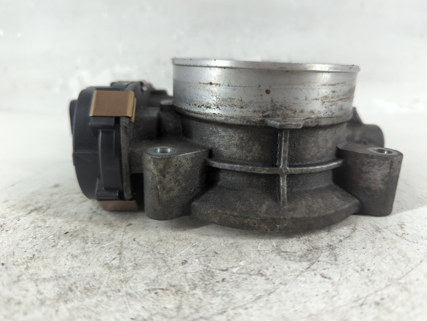 2007-2008 Chevrolet Suburban 1500 Throttle Body P/N:6206 03202A Fits Fits 2006 2007 2008 2009 OEM Used Auto Parts - Oemuseda