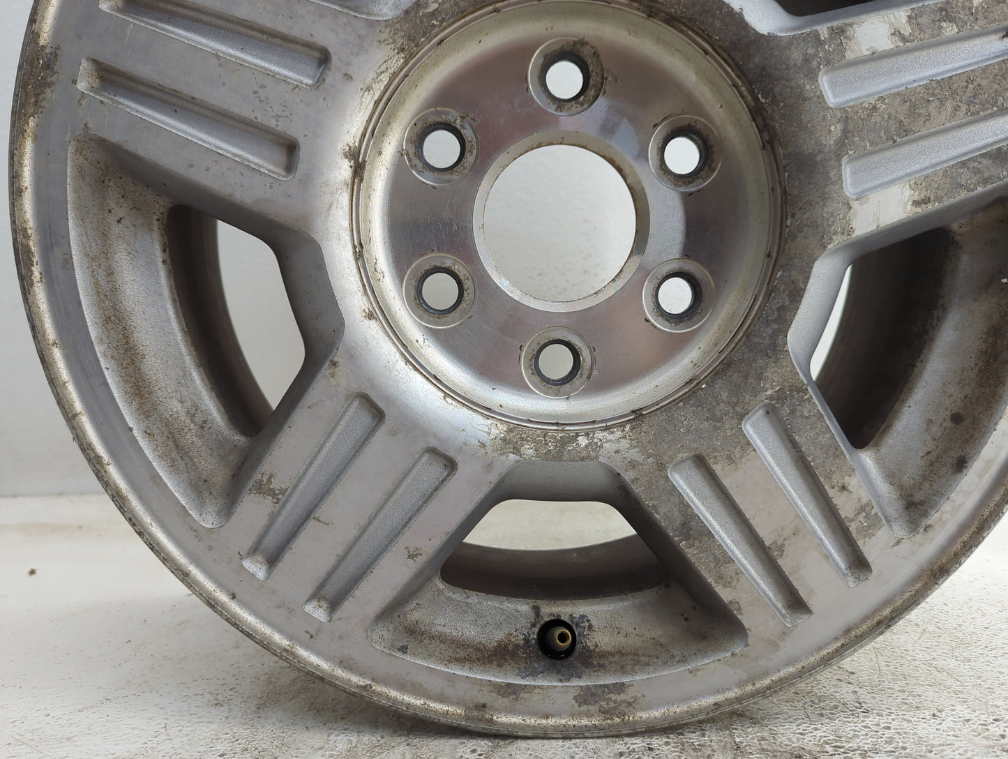 2007-2008 Chevrolet Tahoe Oem Wheel Rim 1095627 - Oemusedautoparts1.com