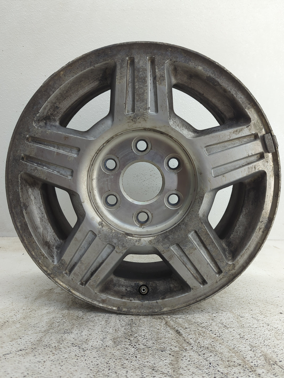 2007-2008 Chevrolet Tahoe Oem Wheel Rim 1095628 - Oemusedautoparts1.com