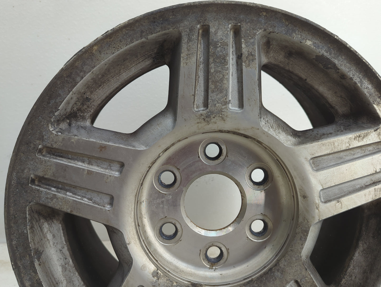 2007-2008 Chevrolet Tahoe Oem Wheel Rim 1095628 - Oemusedautoparts1.com