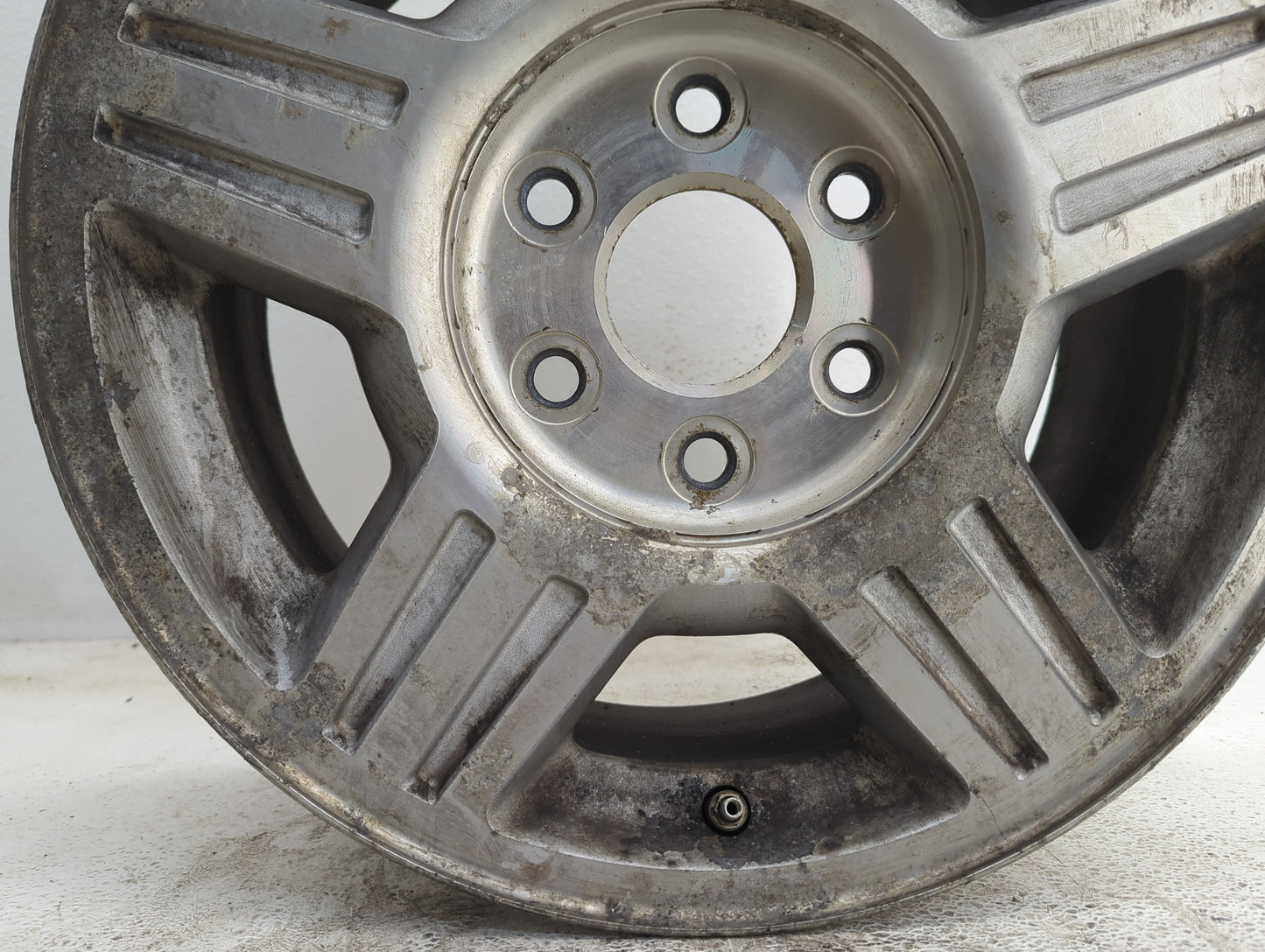 2007-2008 Chevrolet Tahoe Oem Wheel Rim 1095628 - Oemusedautoparts1.com