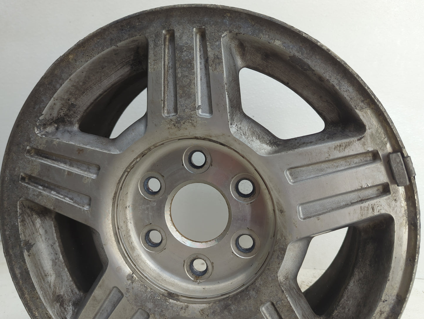 2007-2008 Chevrolet Tahoe Oem Wheel Rim 1095628 - Oemusedautoparts1.com