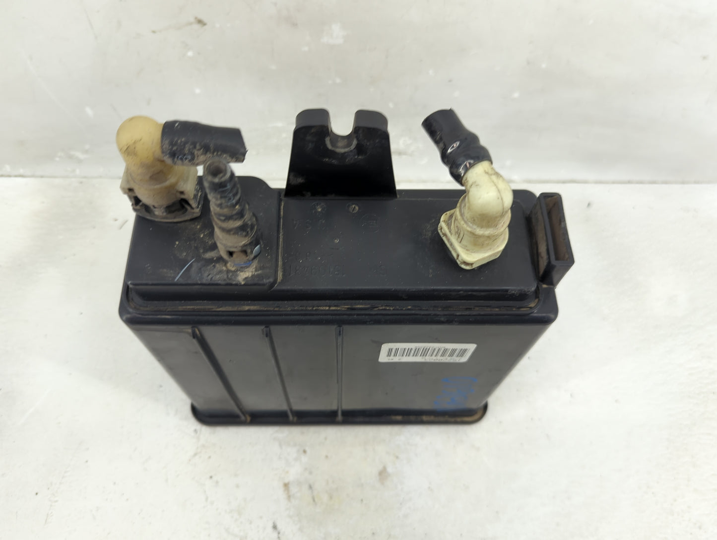 2007 Chevrolet Tahoe Fuel Vapor Charcoal Canister - Oemusedautoparts1.com