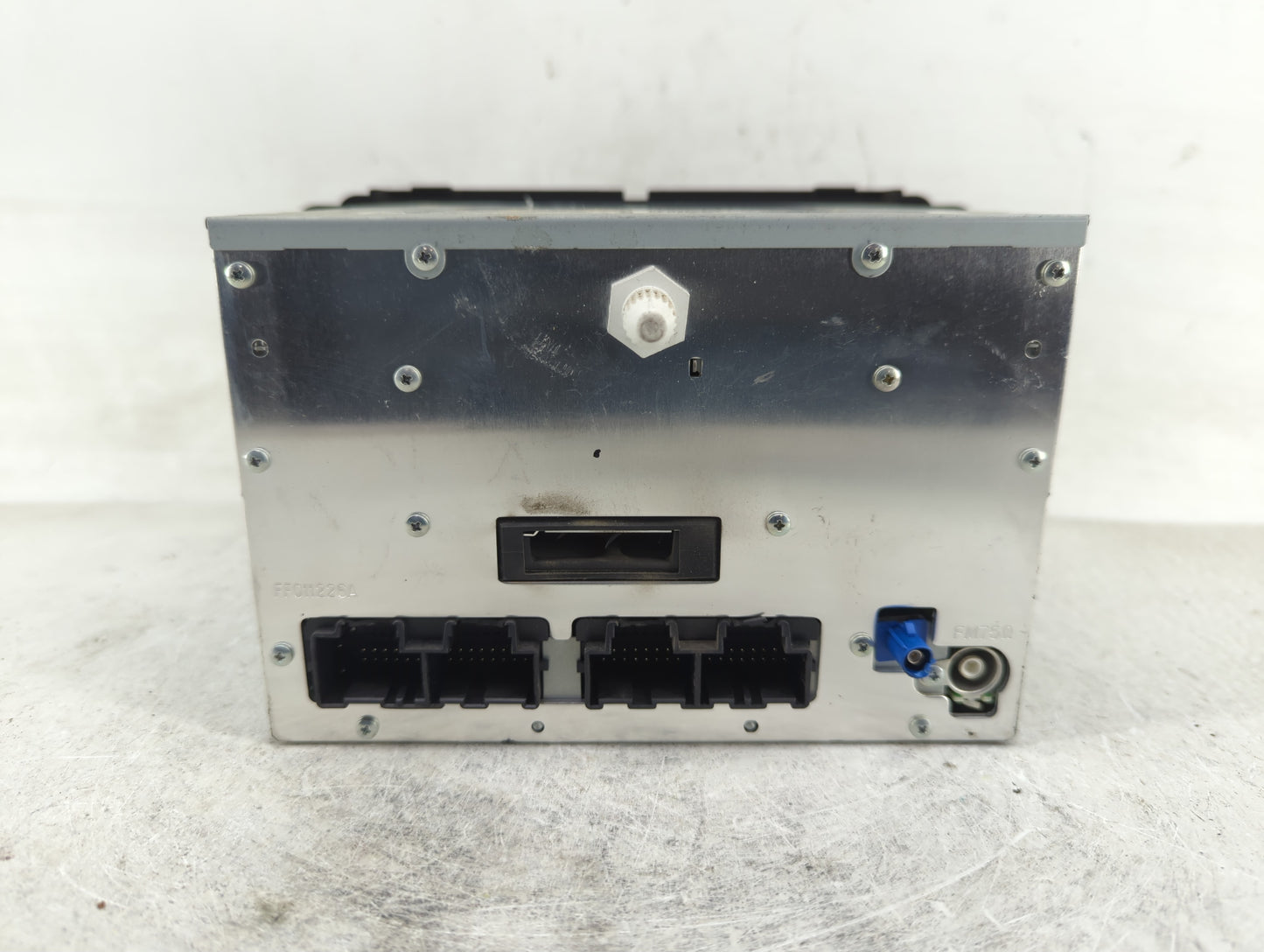 2007-2008 Chevrolet Tahoe Radio AM FM Cd Player Receiver Replacement P/N:15882766 Fits Fits 2007 2008 OEM Used Auto Parts - 