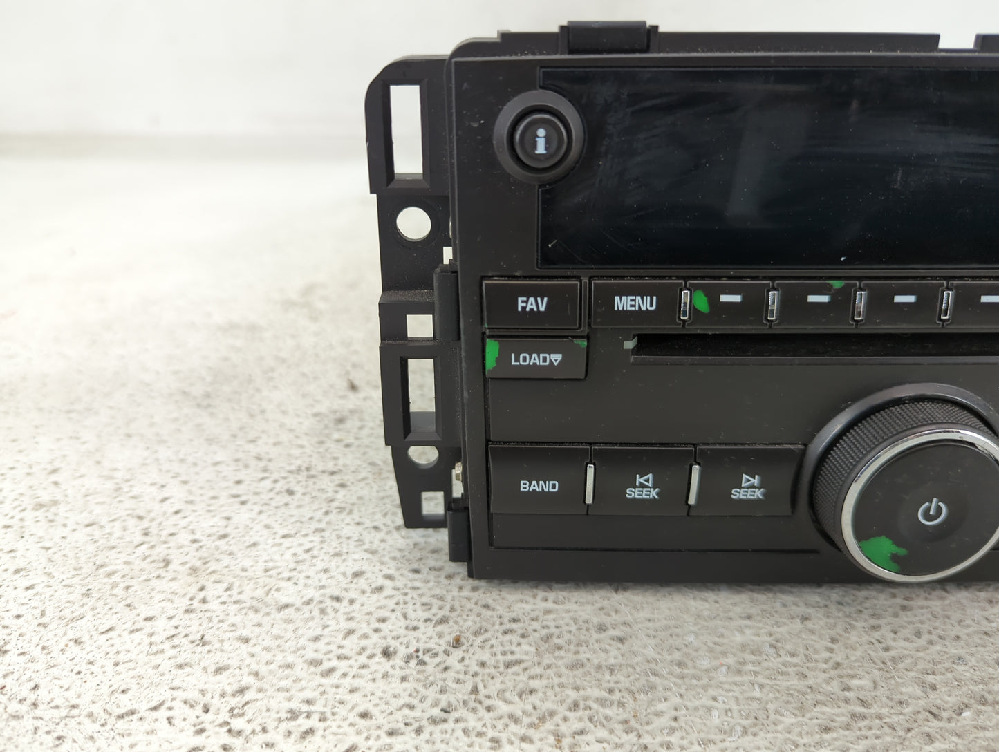 2007-2014 Chevrolet Tahoe Radio AM FM Cd Player Receiver Replacement P/N:25782842 Fits OEM Used Auto Parts - Oemusedautopart