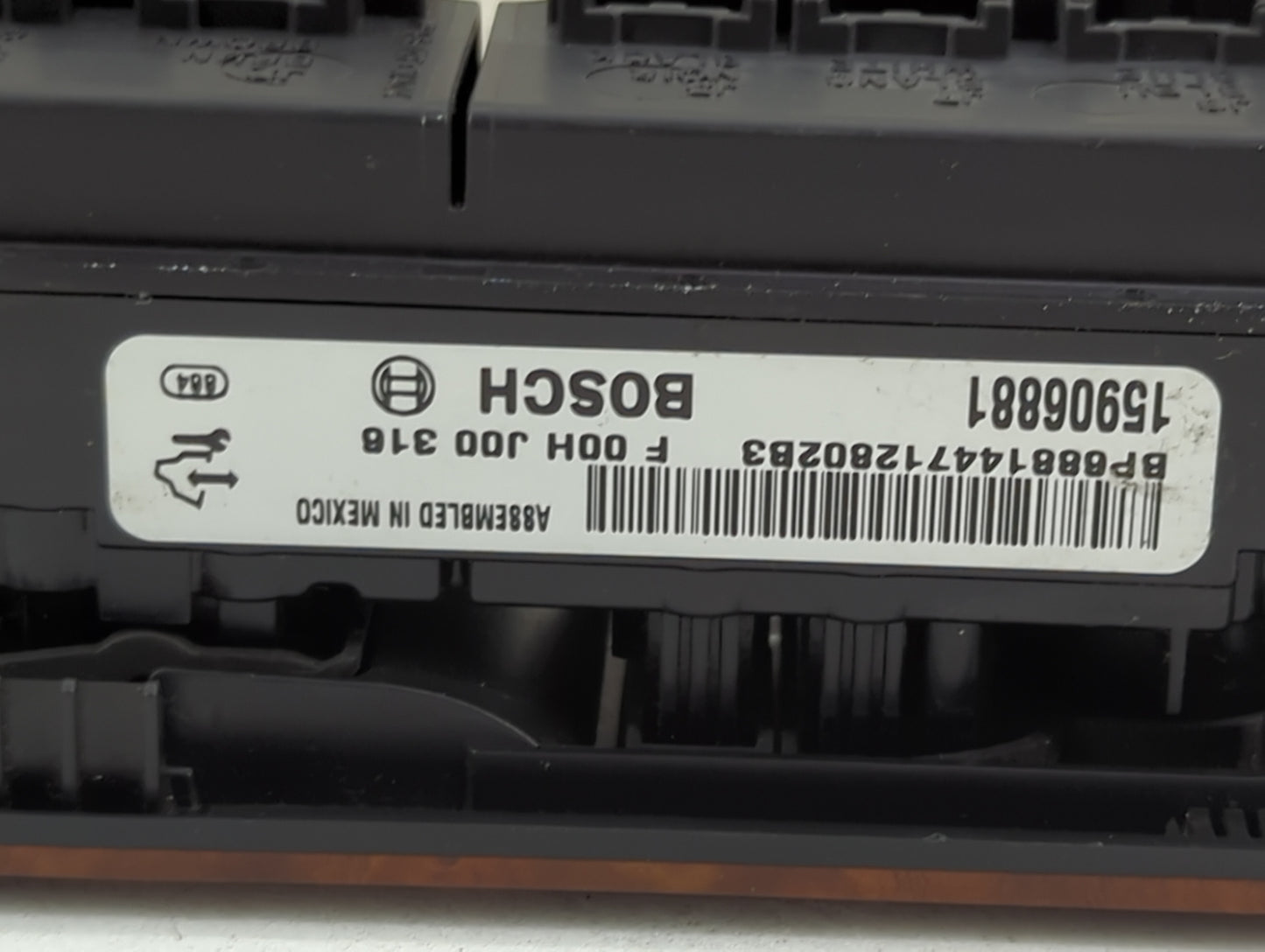 2007 Chevrolet Tahoe Master Power Window Switch Replacement Driver Side Left P/N:15906881 F00HJ00318, BP6881447112802B3 Fits