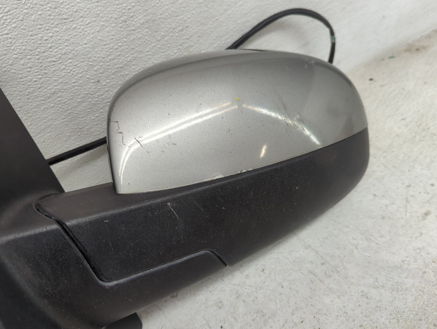 2007-2014 Chevrolet Tahoe Driver Side View Mirror - Left Door Mirror OEM Used - Oemusedautoparts1.com