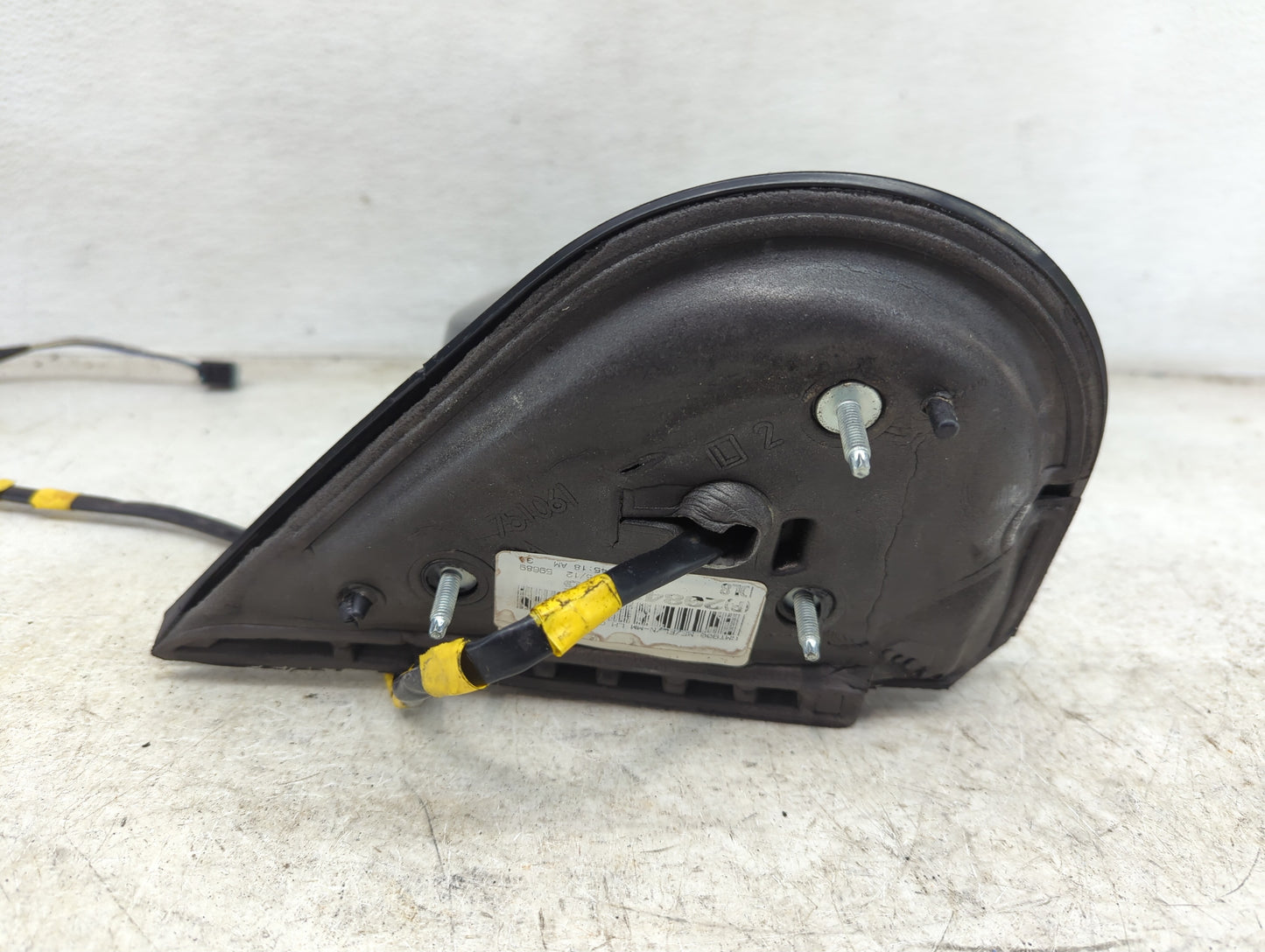 2007-2014 Chevrolet Tahoe Driver Side View Mirror - Left Door Mirror OEM Used - Oemusedautoparts1.com