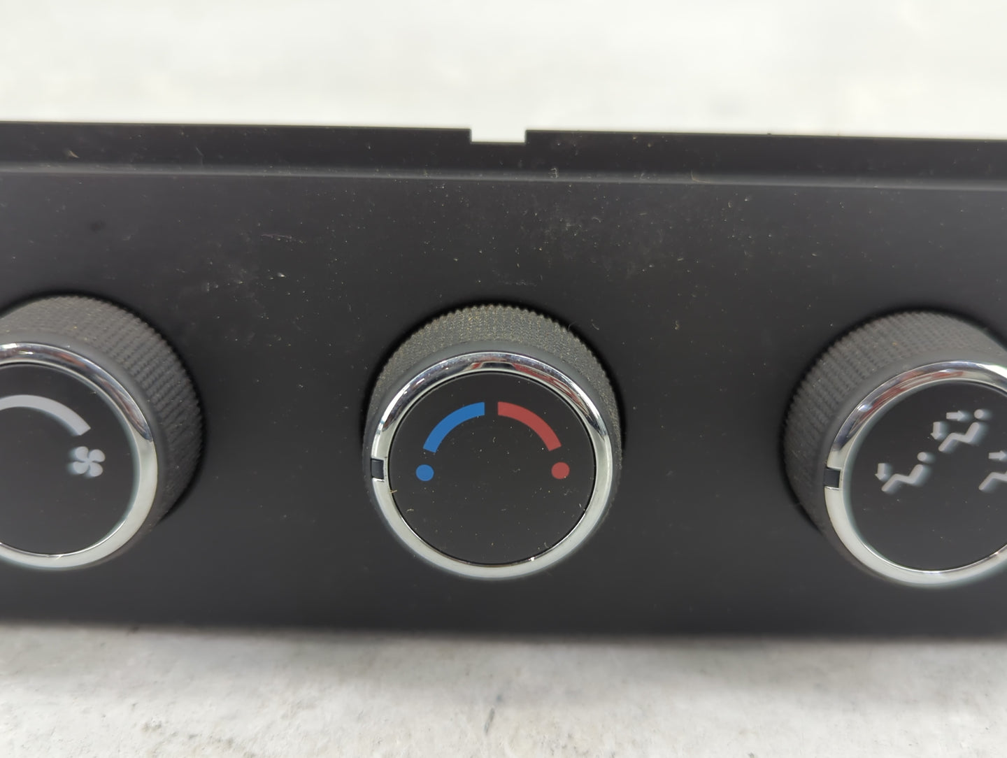 2007-2014 Chevrolet Tahoe Climate Control Module Temperature AC/Heater Replacement P/N:15109353C Fits OEM Used Auto Parts - 