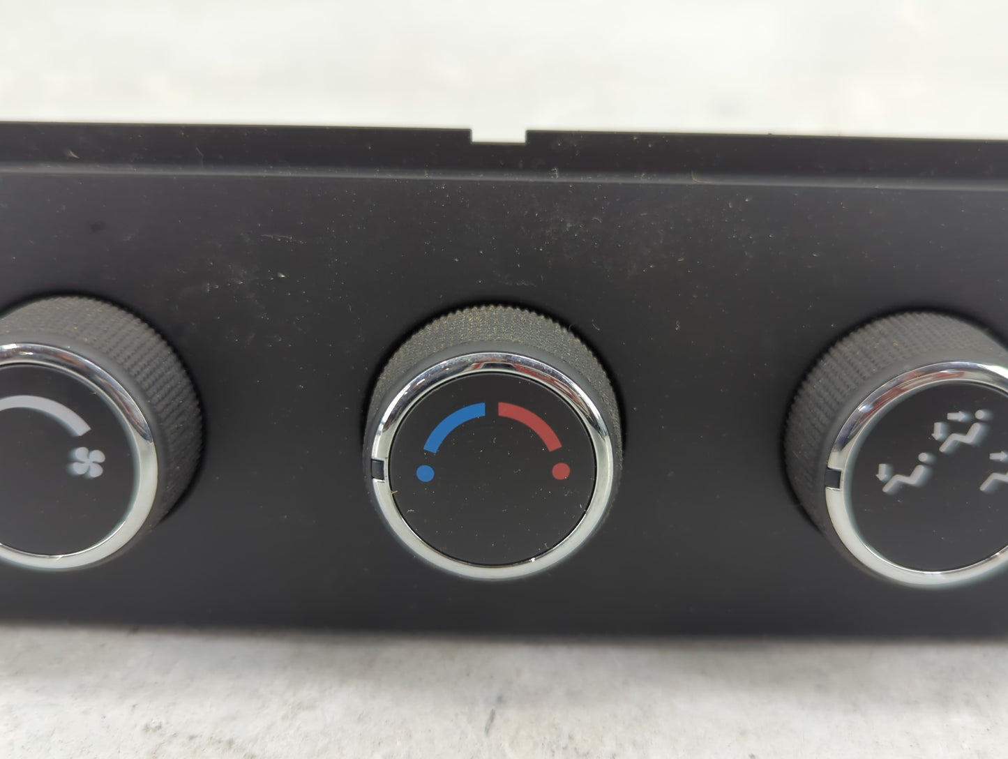 2007-2014 Chevrolet Tahoe Climate Control Module Temperature AC/Heater Replacement P/N:15109353C Fits OEM Used Auto Parts - 
