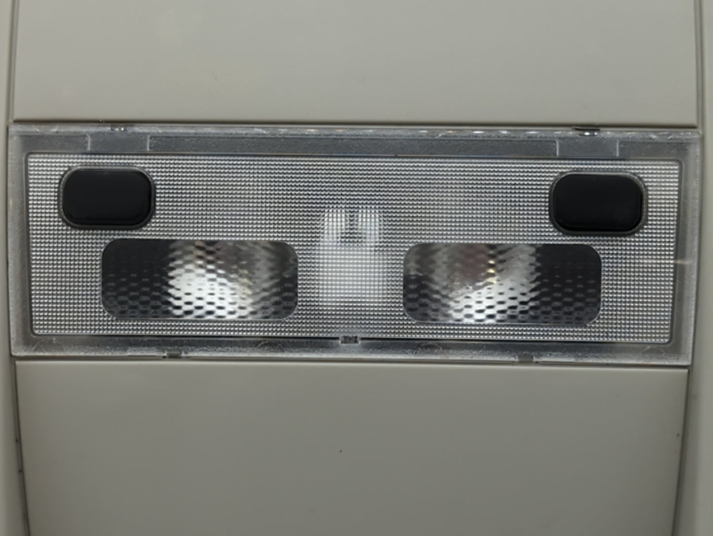 2007-2011 Chevrolet Tahoe Center Floor Console P/N:15836900 Fits Fits 2007 2008 2009 2010 2011 OEM Used Auto Parts - Oemused