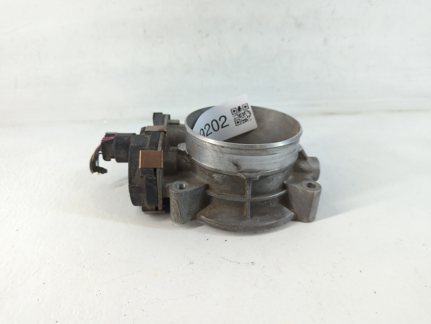 2007-2008 Chevrolet Tahoe Throttle Body P/N:RME87-3A 0760 Fits Fits 2006 2007 2008 2009 OEM Used Auto Parts - Oemusedautopar