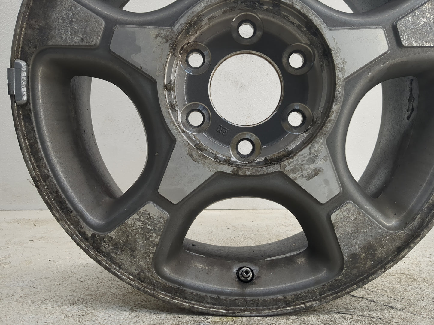2004-2009 Chevrolet Trailblazer Oem Wheel Rim 1145787 - Oemusedautoparts1.com