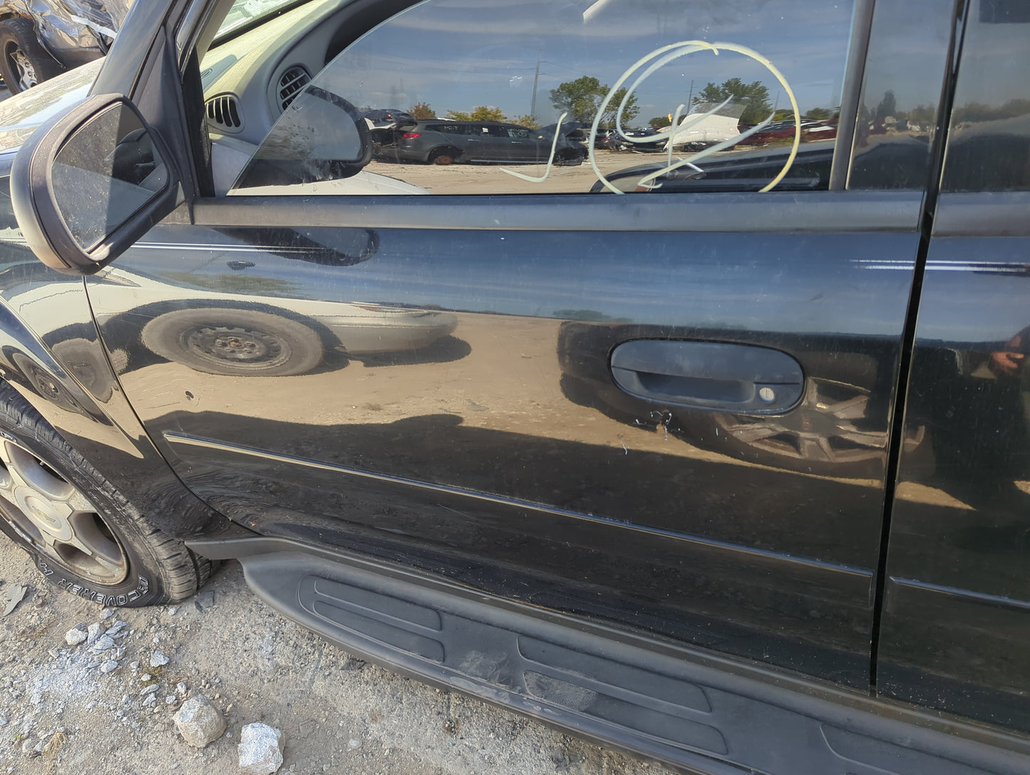 2004-2009 Chevrolet Trailblazer Driver Front Door Oem - Oemusedautoparts1.com