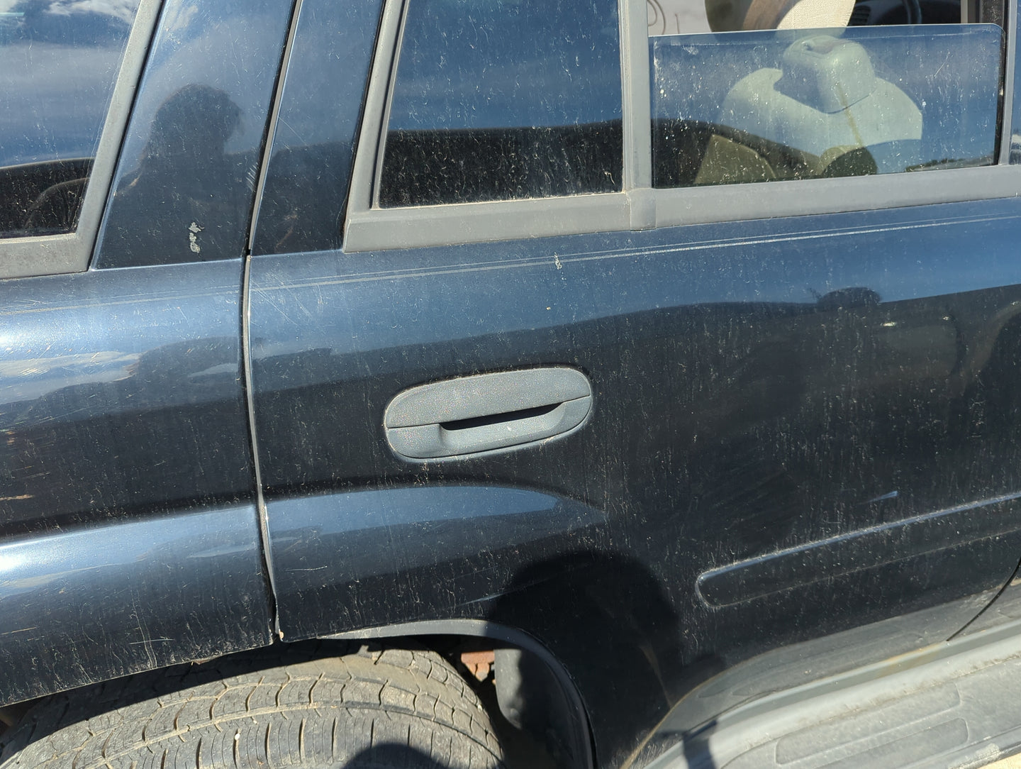2005-2009 Chevrolet Trailblazer Passenger Rear Door Oem - Oemusedautoparts1.com