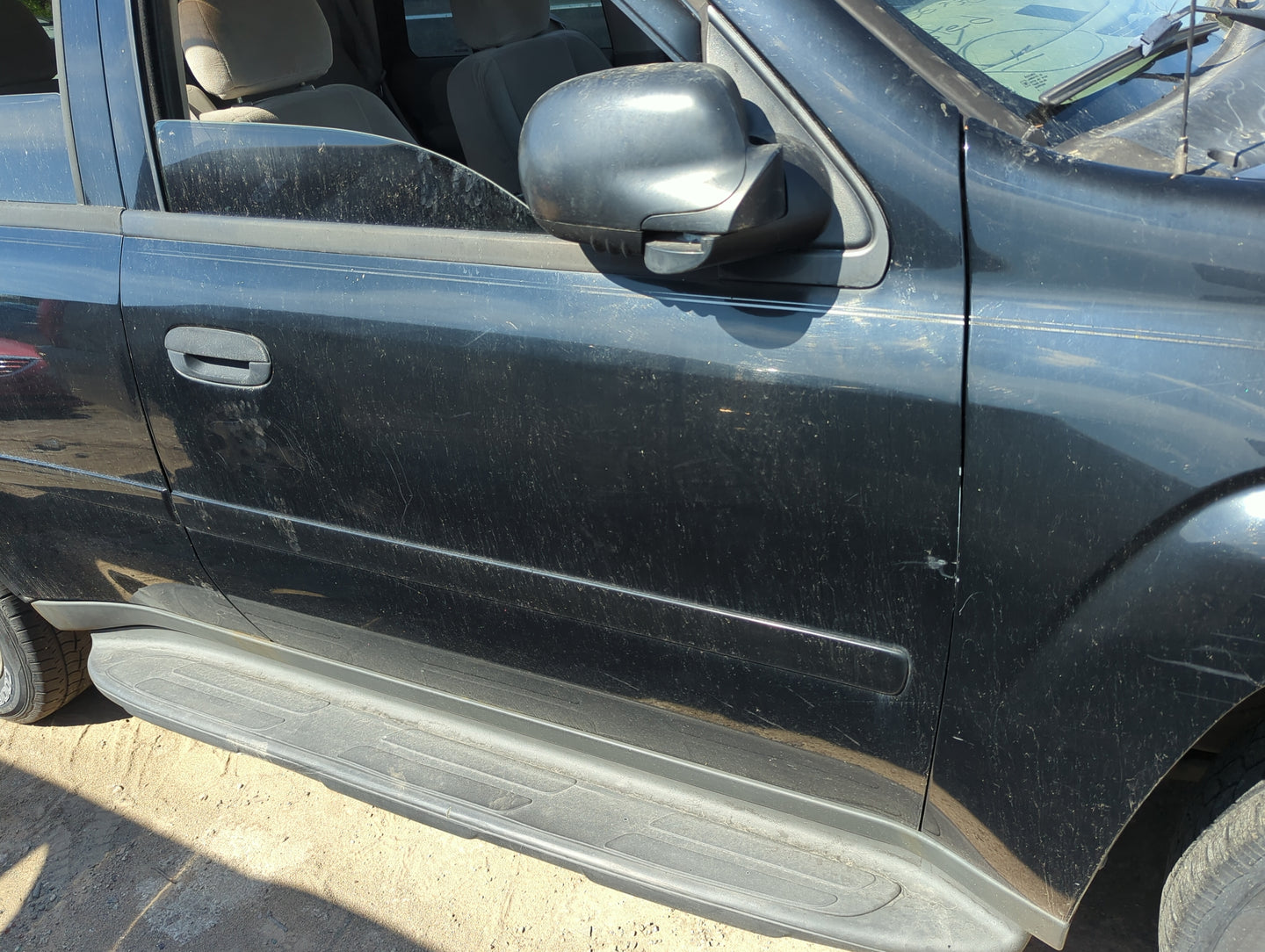 2004-2009 Chevrolet Trailblazer Passenger Front Door Oem - Oemusedautoparts1.com