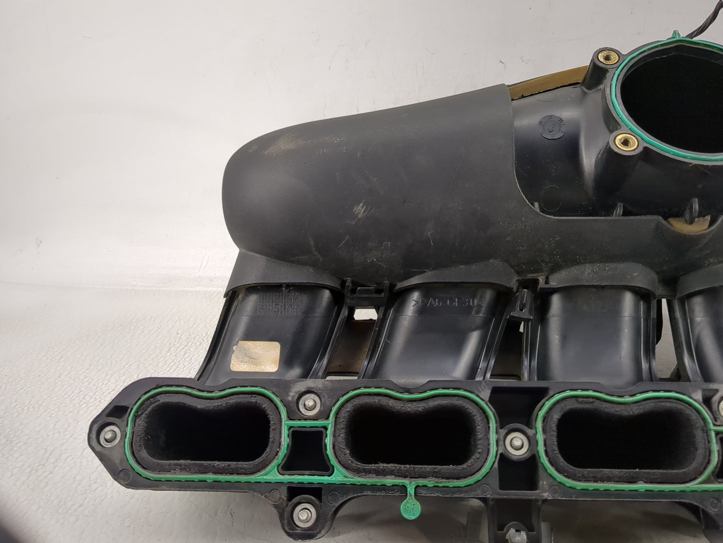 2002-2007 Chevrolet Trailblazer Air Intake Manifold P/N:1005226 Fits Fits 2002 2003 2004 2005 2006 2007 OEM Used Auto Parts 
