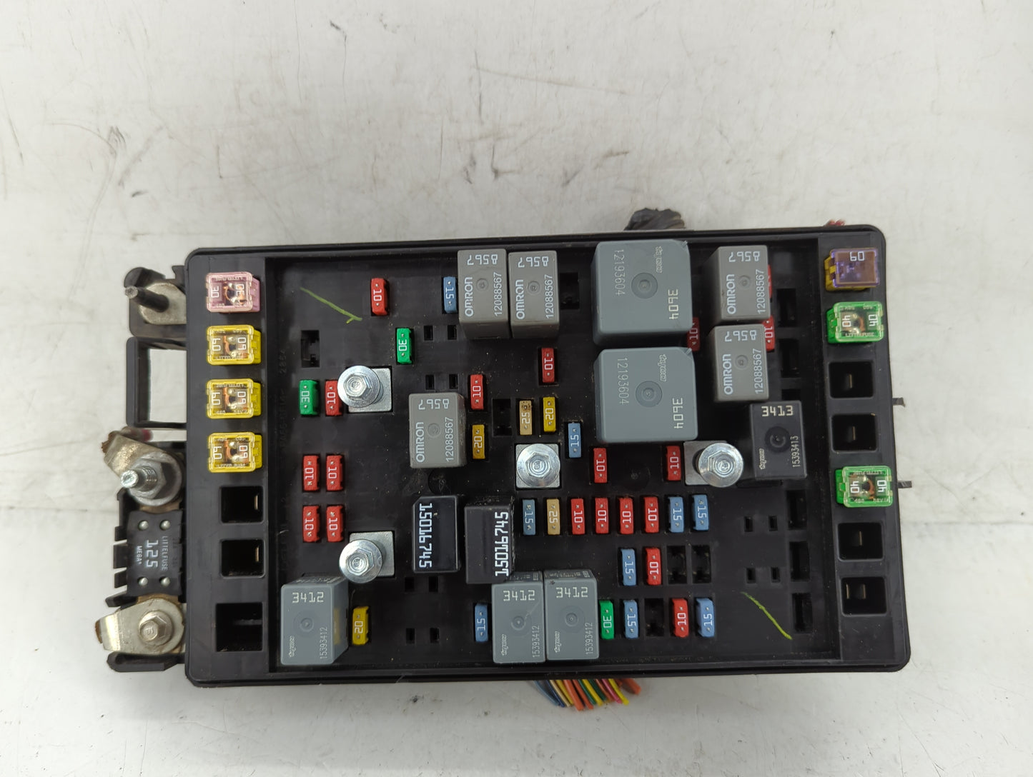 2007 Chevrolet Trailblazer Fusebox Fuse Box Panel Relay Module Fits OEM Used Auto Parts - Oemusedautoparts1.com
