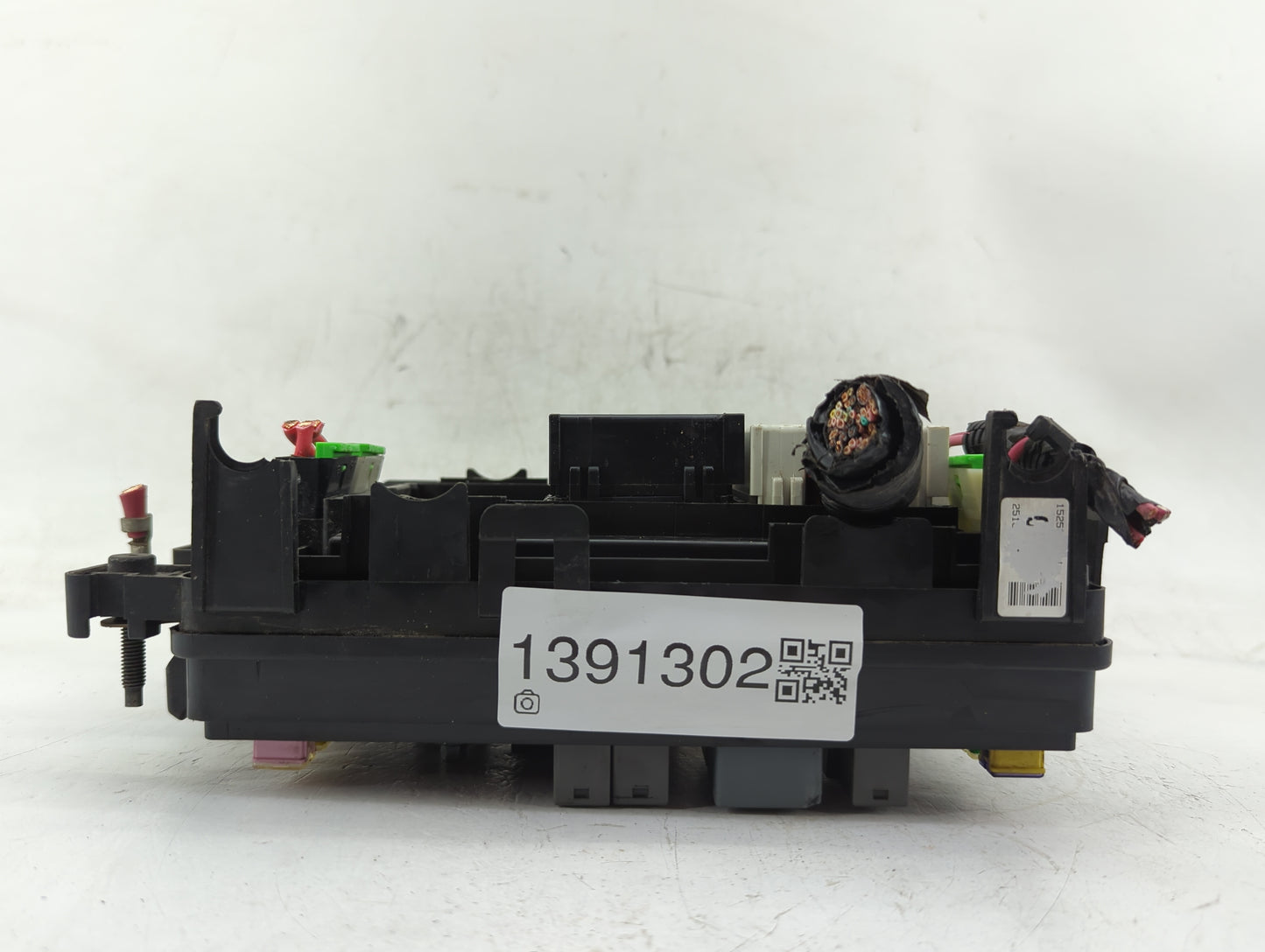 2007 Chevrolet Trailblazer Fusebox Fuse Box Panel Relay Module Fits OEM Used Auto Parts - Oemusedautoparts1.com