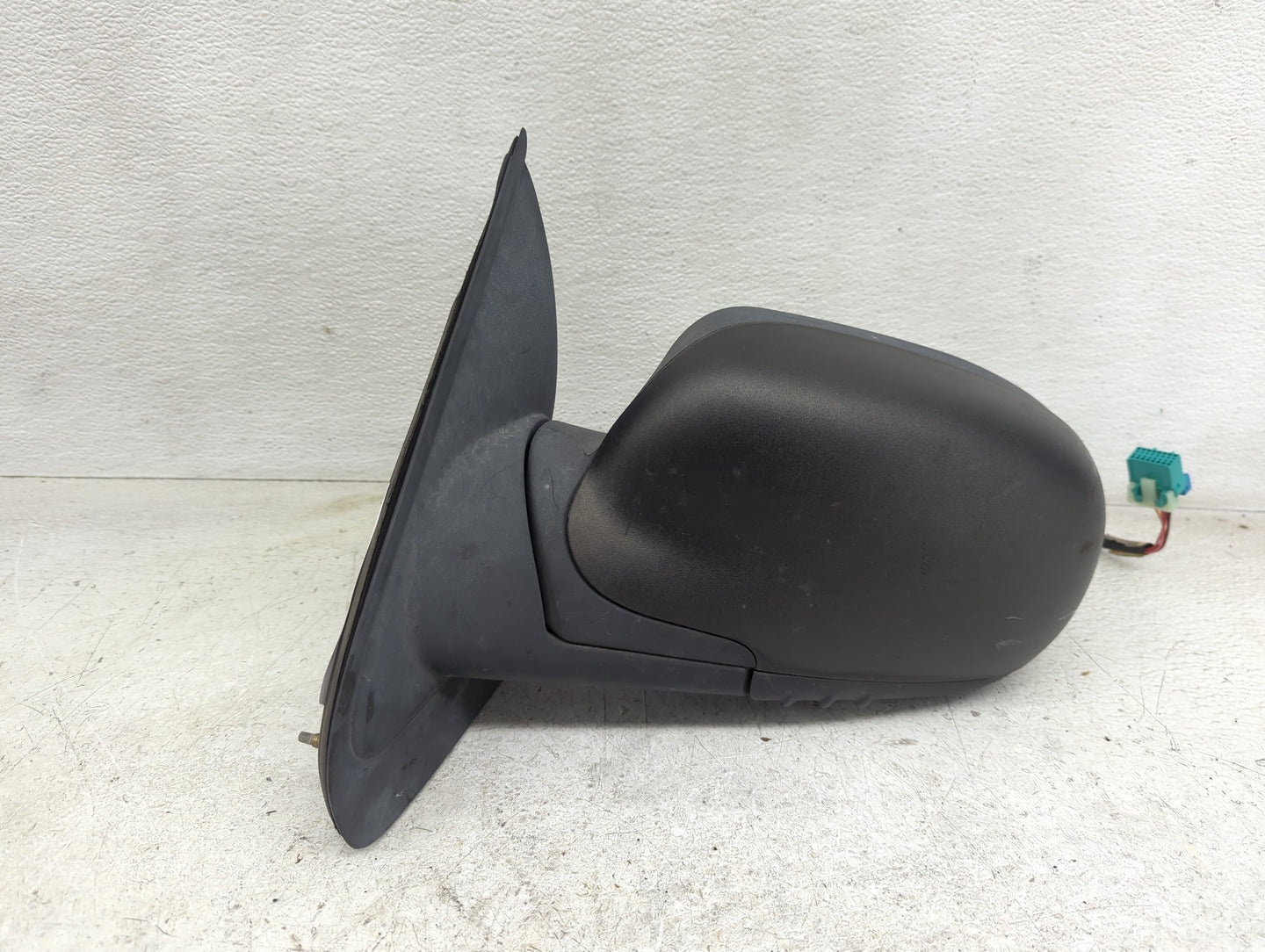 2002-2009 Chevrolet Trailblazer Driver Side View Mirror - Left Door Mirror OEM Used - Oemusedautoparts1.com