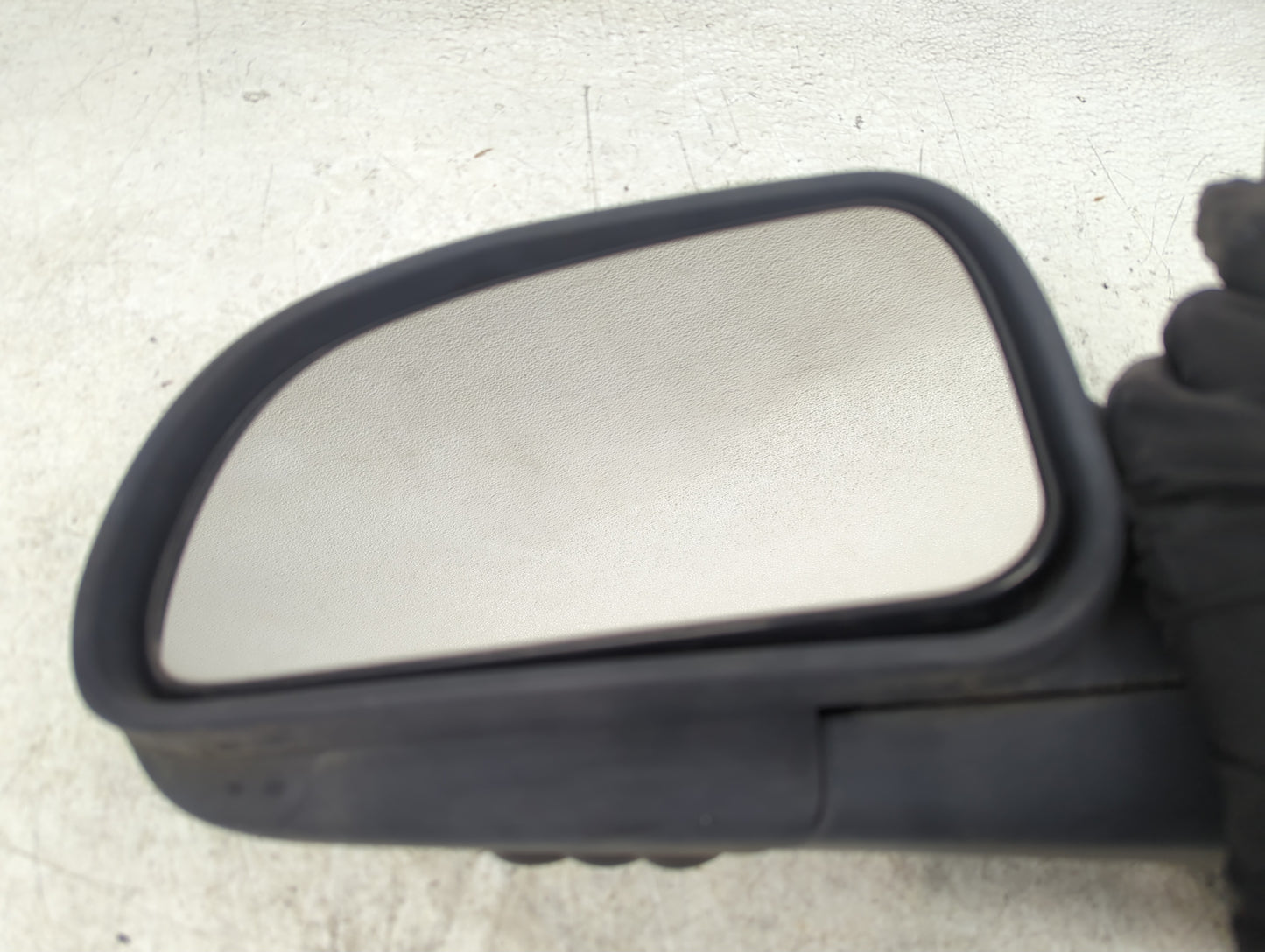 2002-2009 Chevrolet Trailblazer Driver Side View Mirror - Left Door Mirror OEM Used - Oemusedautoparts1.com