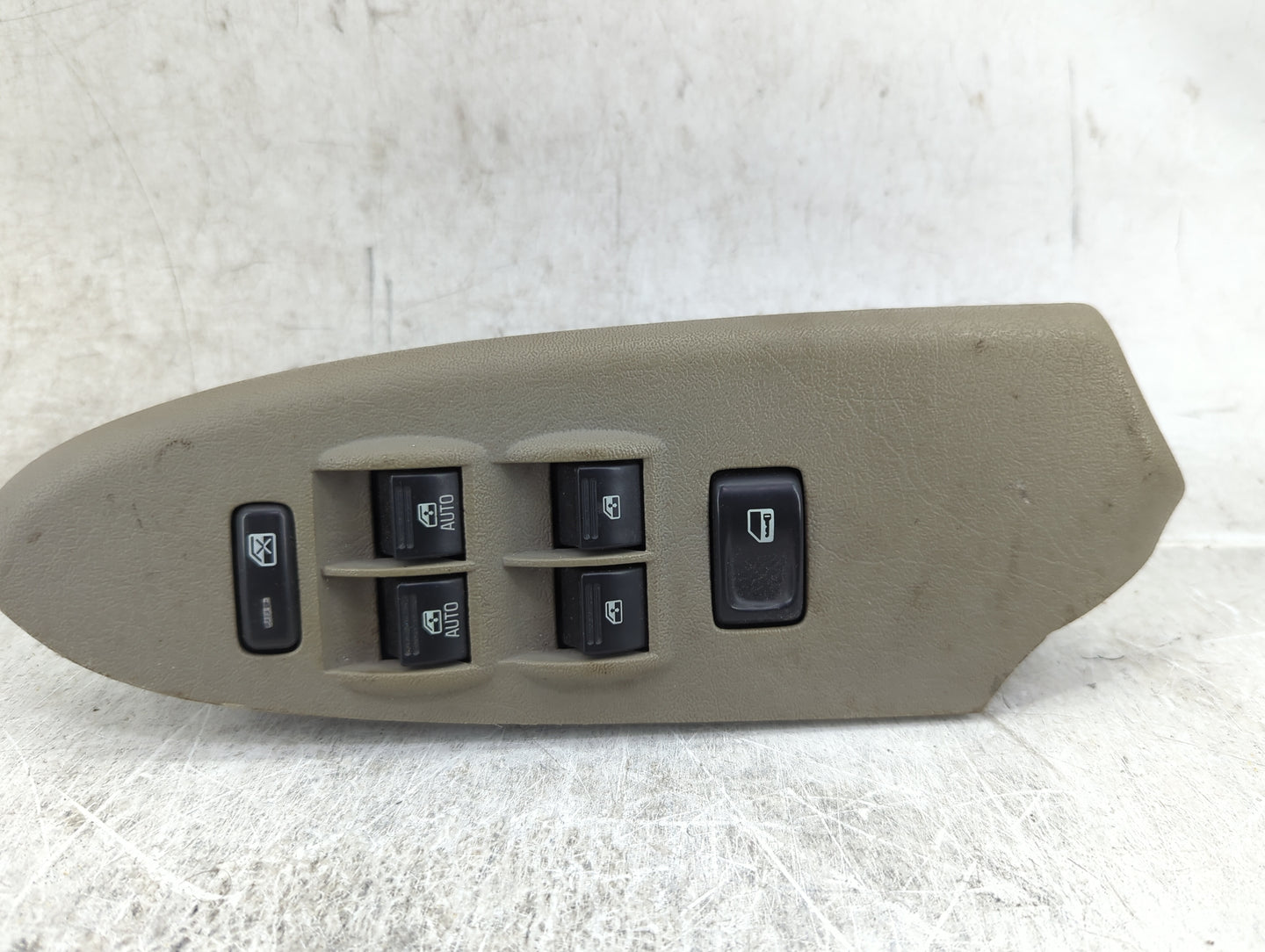 2005-2009 Chevrolet Trailblazer Master Power Window Switch Replacement Driver Side Left P/N:15829905 Fits OEM Used Auto Part