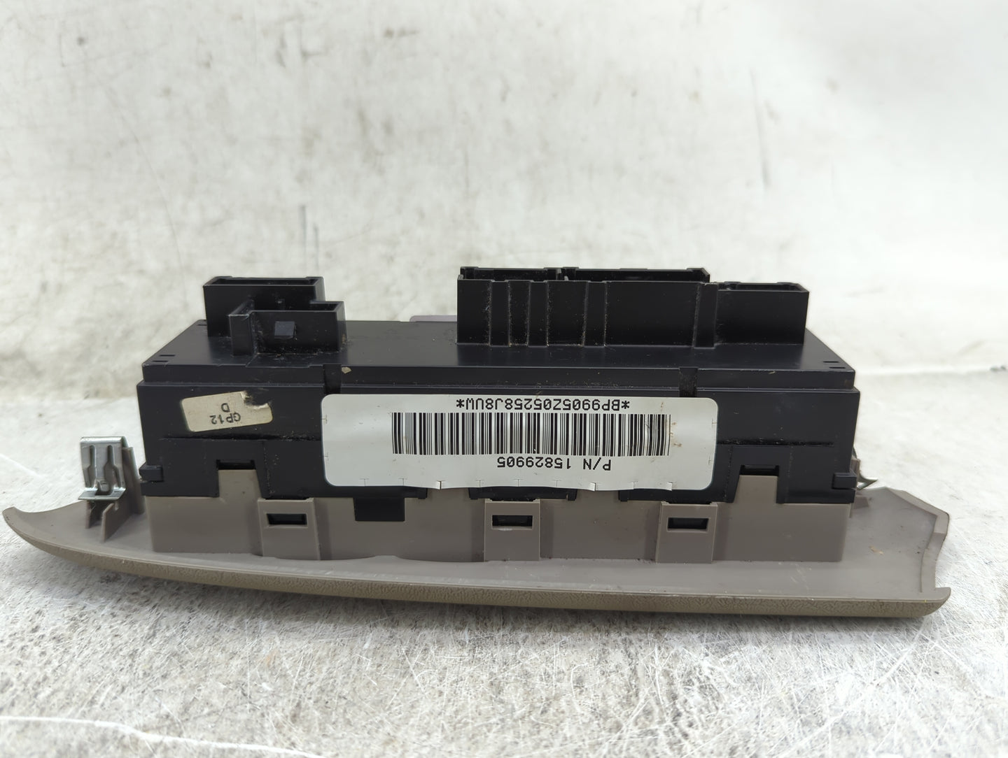 2005-2009 Chevrolet Trailblazer Master Power Window Switch Replacement Driver Side Left P/N:15829905 Fits OEM Used Auto Part