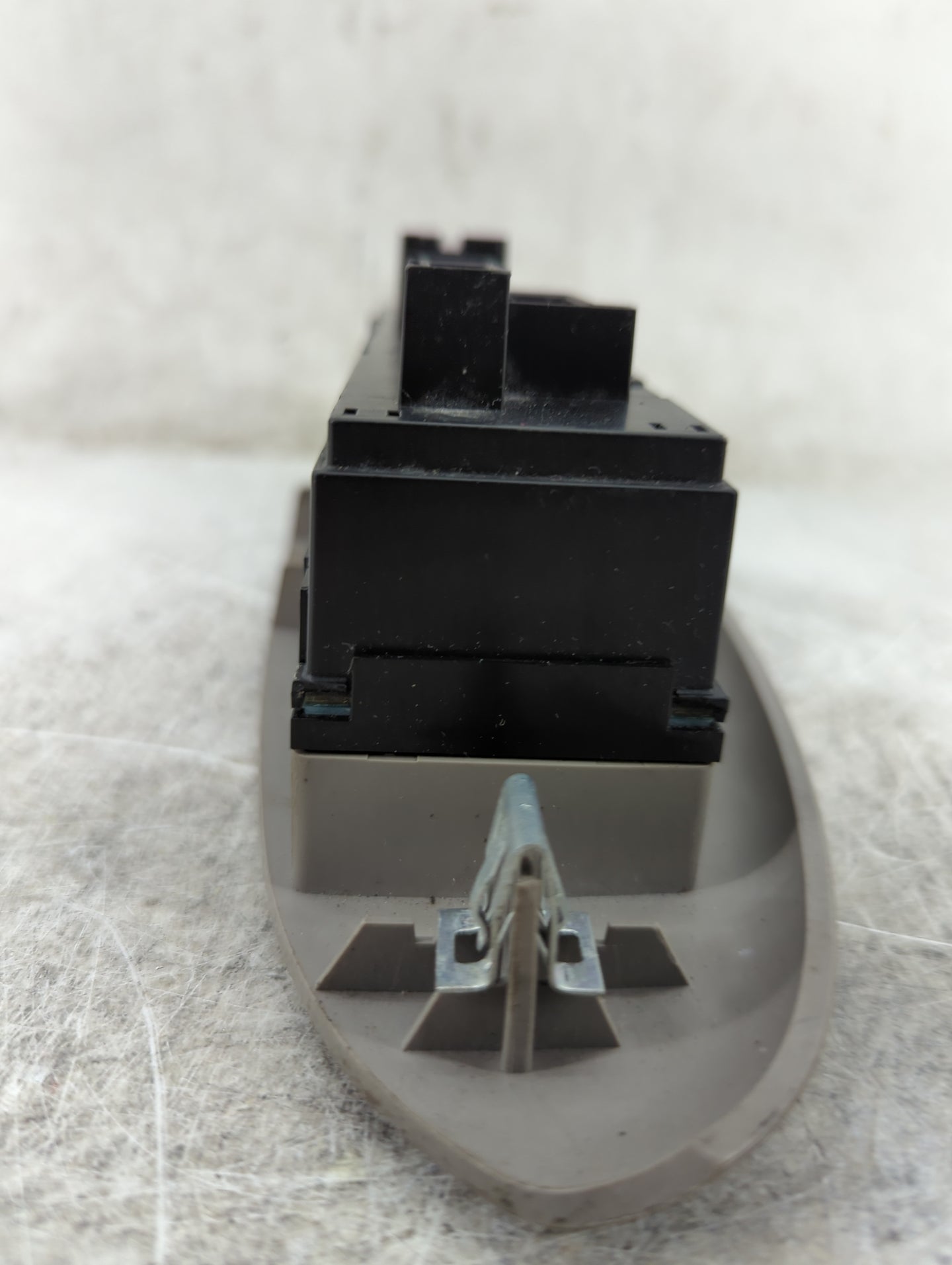 2005-2009 Chevrolet Trailblazer Master Power Window Switch Replacement Driver Side Left P/N:15829905 Fits OEM Used Auto Part