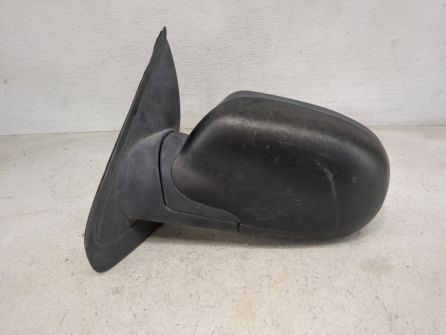 2002-2009 Chevrolet Trailblazer Driver Side View Mirror - Left Door Mirror OEM Used - Oemusedautoparts1.com