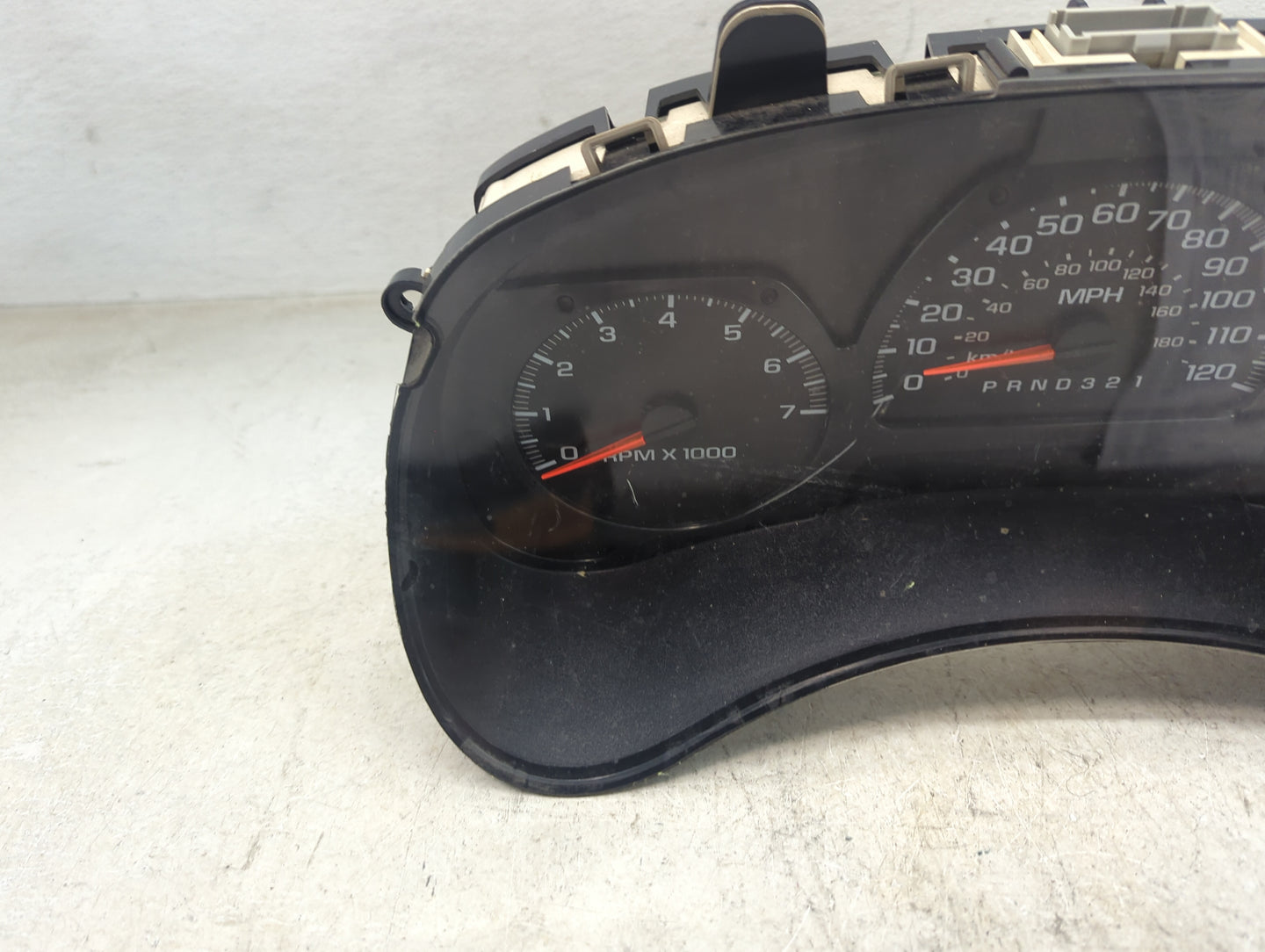 2006-2009 Chevrolet Trailblazer Instrument Cluster Speedometer Gauges P/N:28037766 15298121 Miles:123K Fits OEM Used Auto Pa