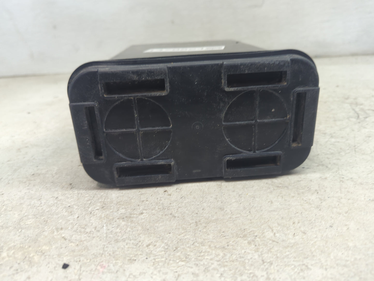 2007 Chevrolet Trailblazer Fuel Vapor Charcoal Canister - Oemusedautoparts1.com