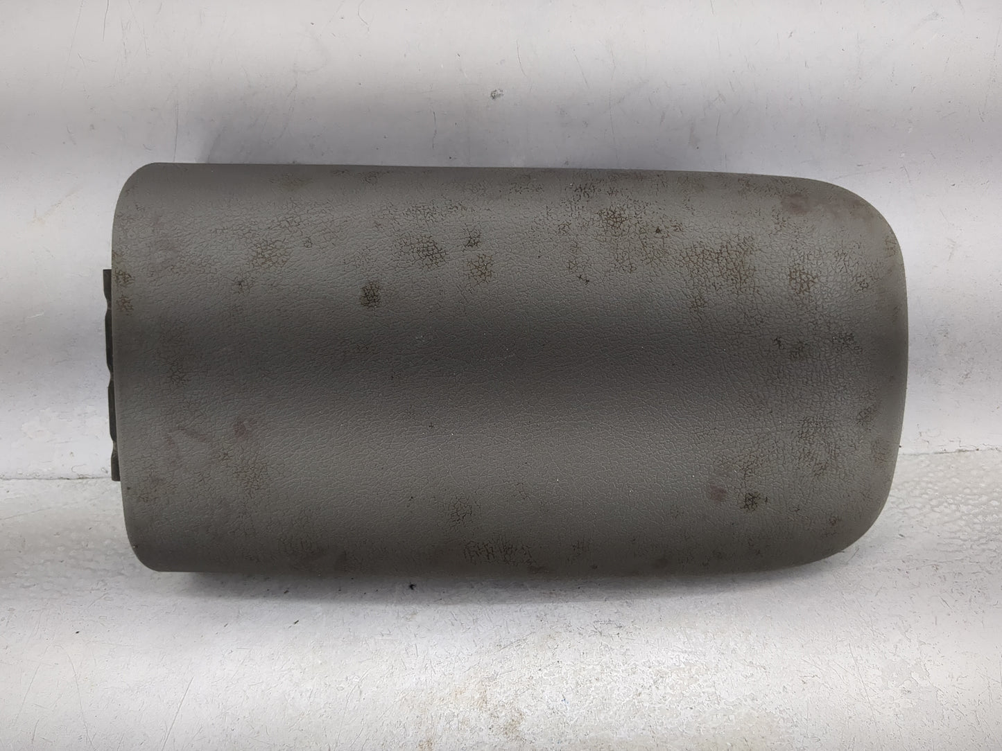 2007 Chevrolet Trailblazer Center Console Armrest Cover Lid Fits OEM Used Auto Parts - Oemusedautoparts1.com
