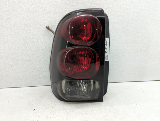 2002-2009 Chevrolet Trailblazer Tail Light Assembly Driver Left OEM P/N:15097513 16532713 Fits OEM Used Auto Parts - Oemused